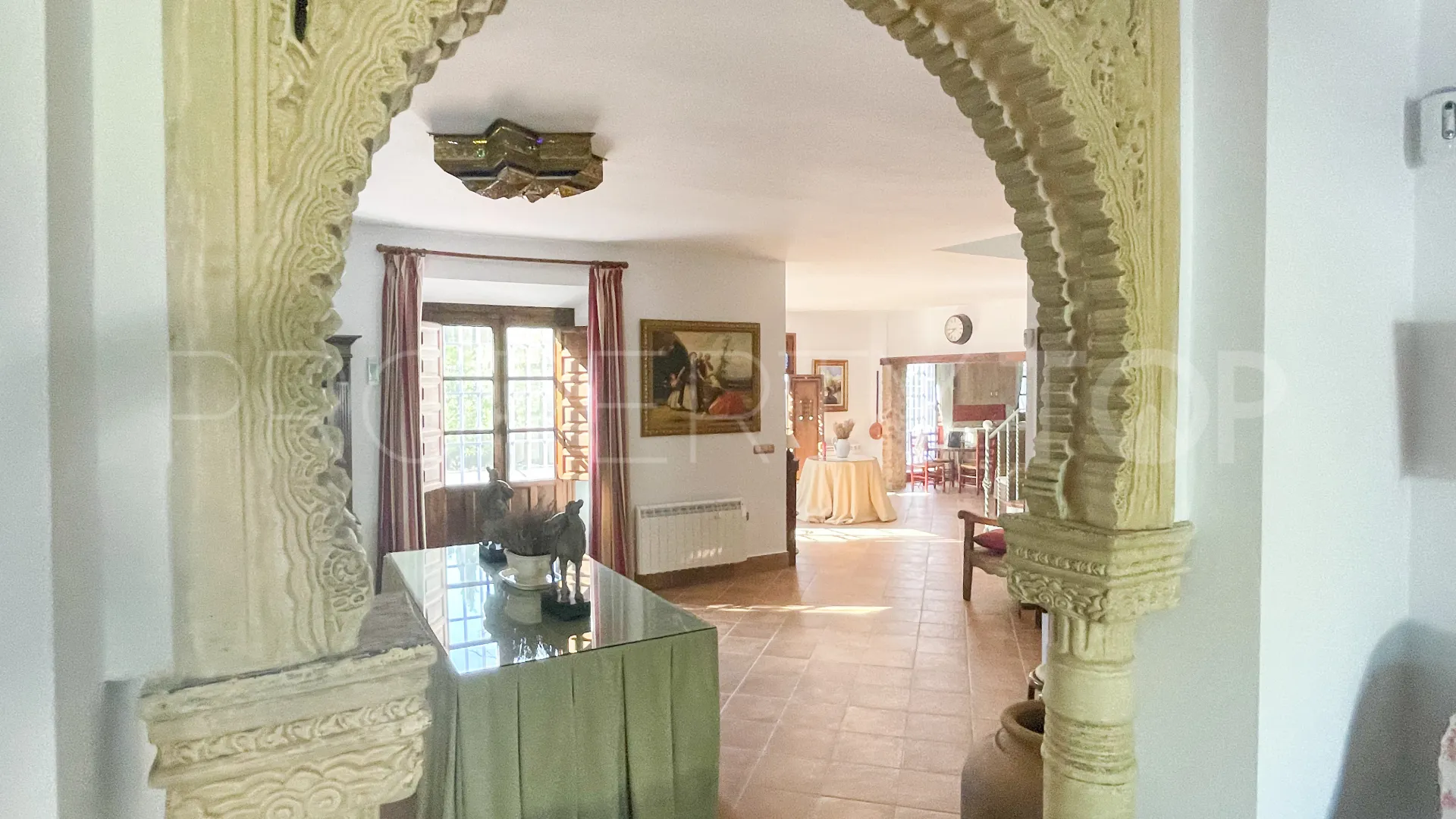 Cortijo en venta de 7 dormitorios en Archidona