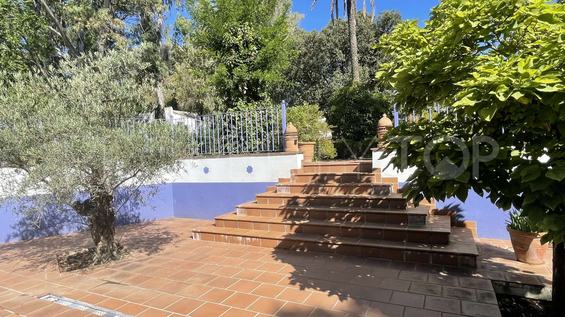 Cortijo en venta de 7 dormitorios en Archidona