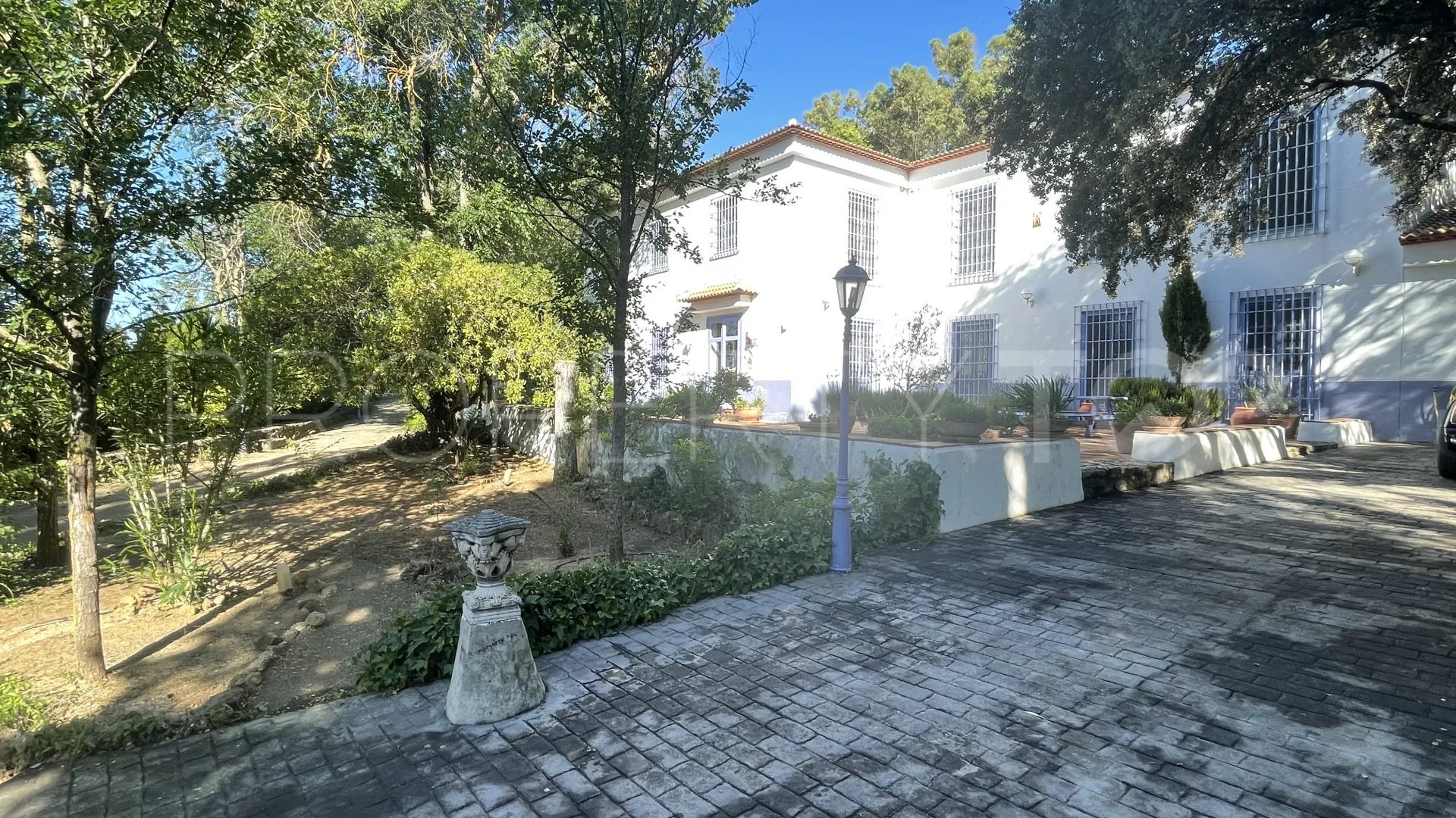 Cortijo en venta de 7 dormitorios en Archidona