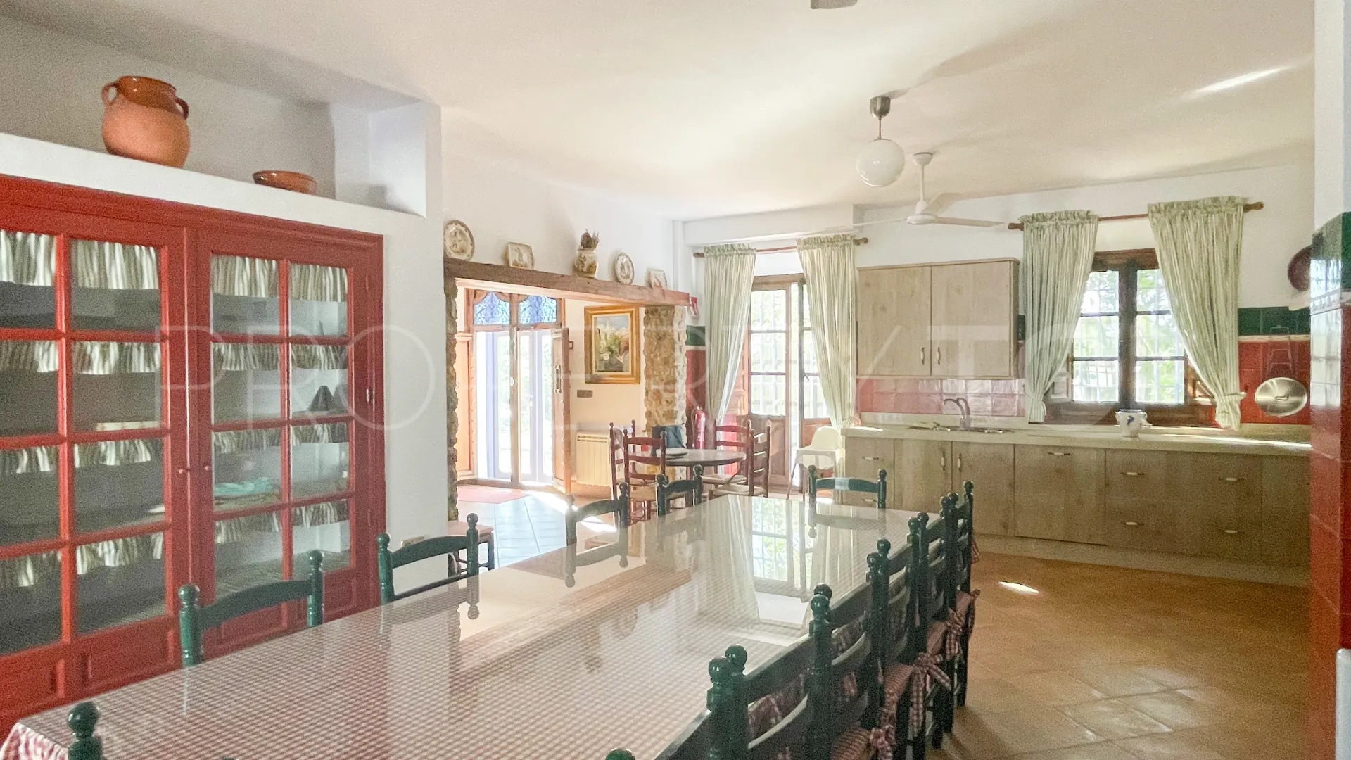 Cortijo en venta de 7 dormitorios en Archidona