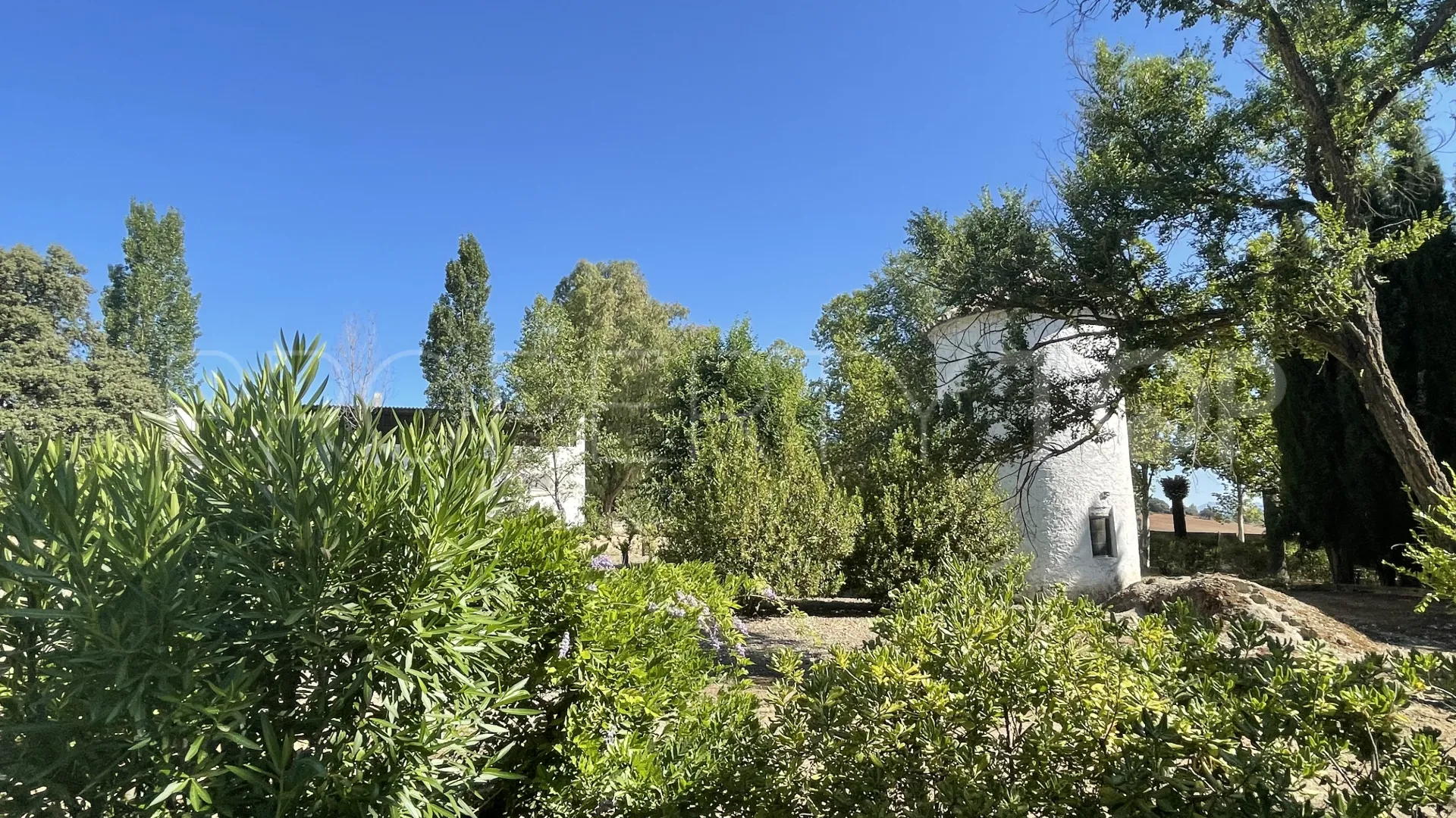 Cortijo en venta de 7 dormitorios en Archidona