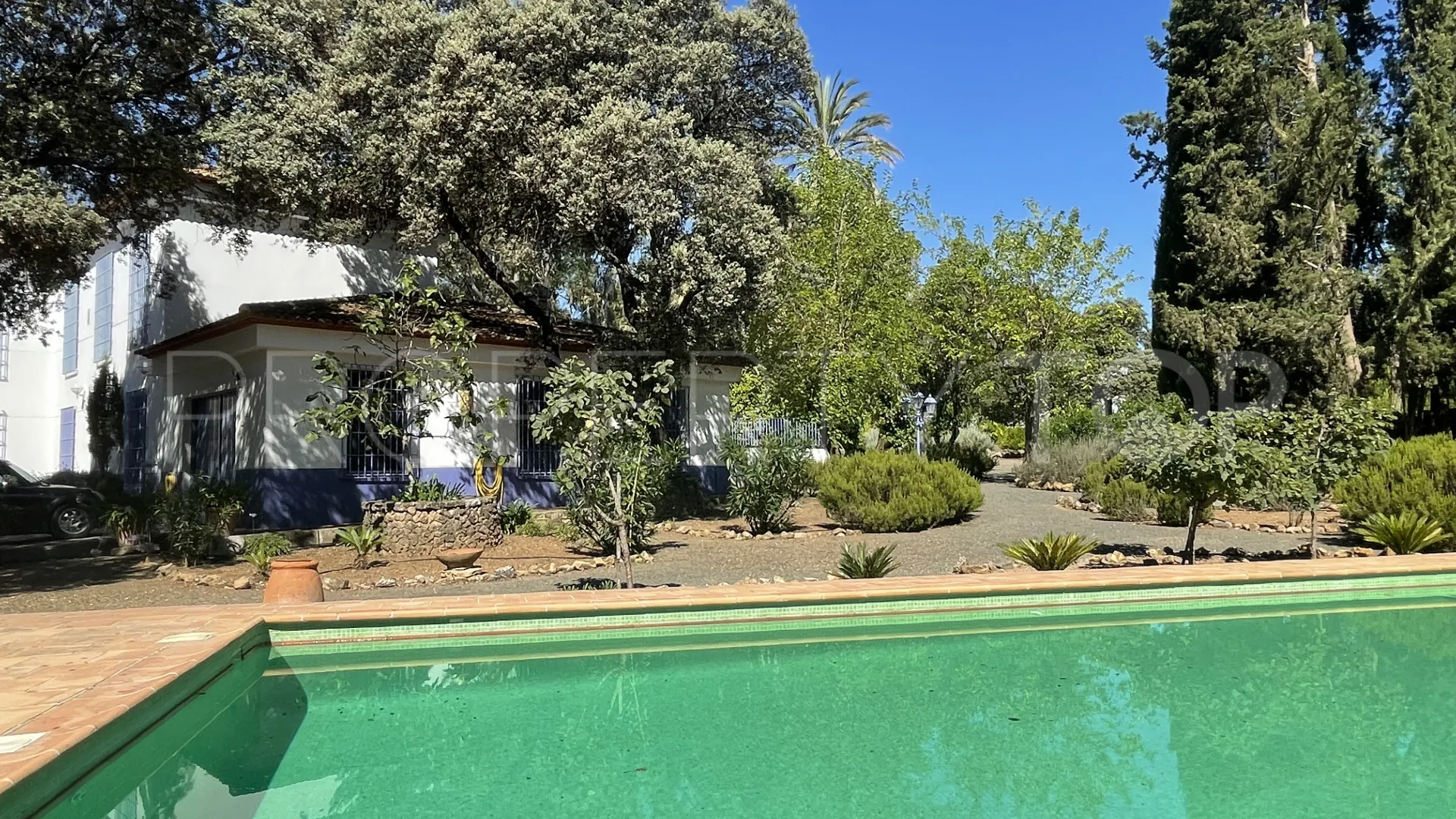 Cortijo en venta de 7 dormitorios en Archidona