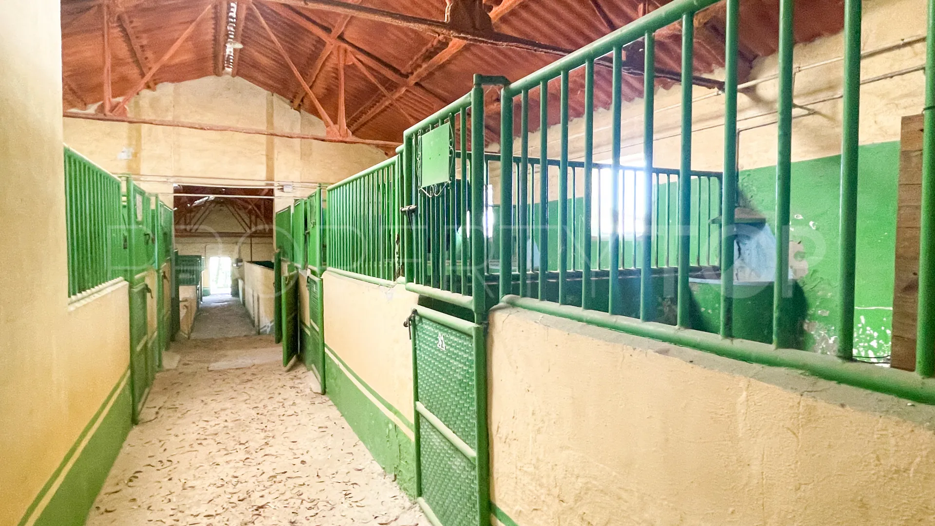 Cortijo en venta de 7 dormitorios en Archidona