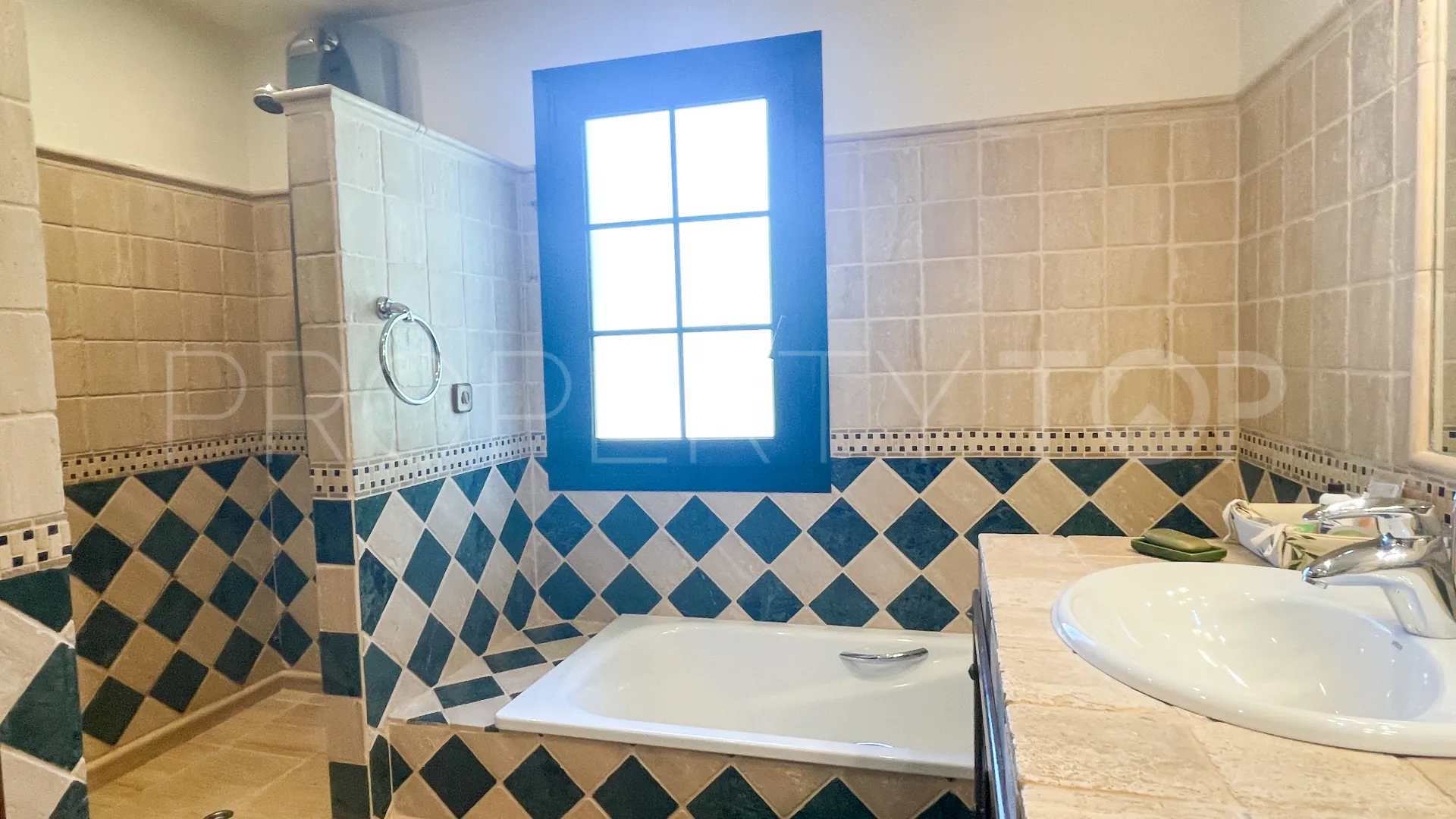 Villa with 4 bedrooms for sale in Villanueva de la Concepción