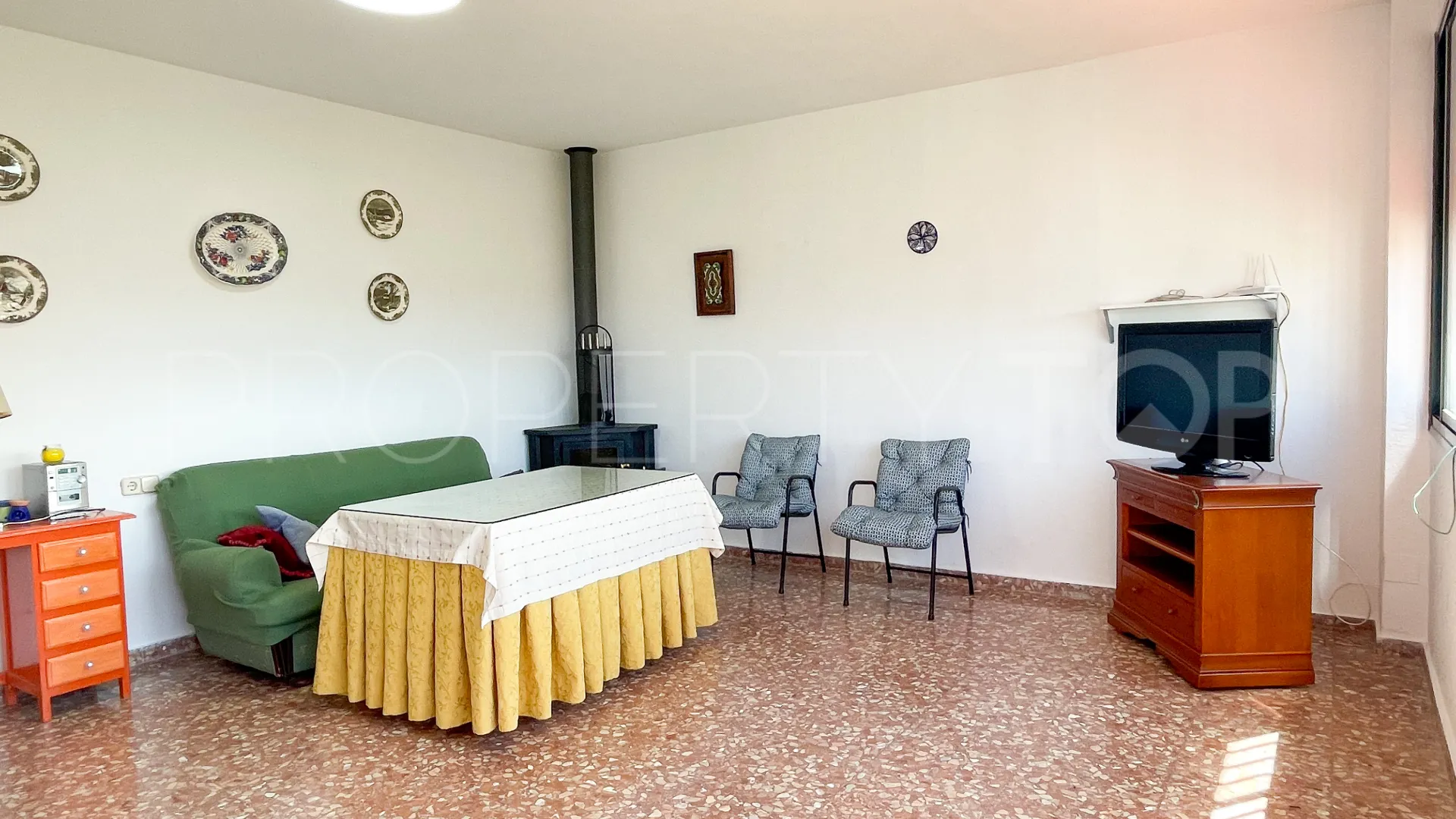 For sale cortijo in Antequera with 6 bedrooms