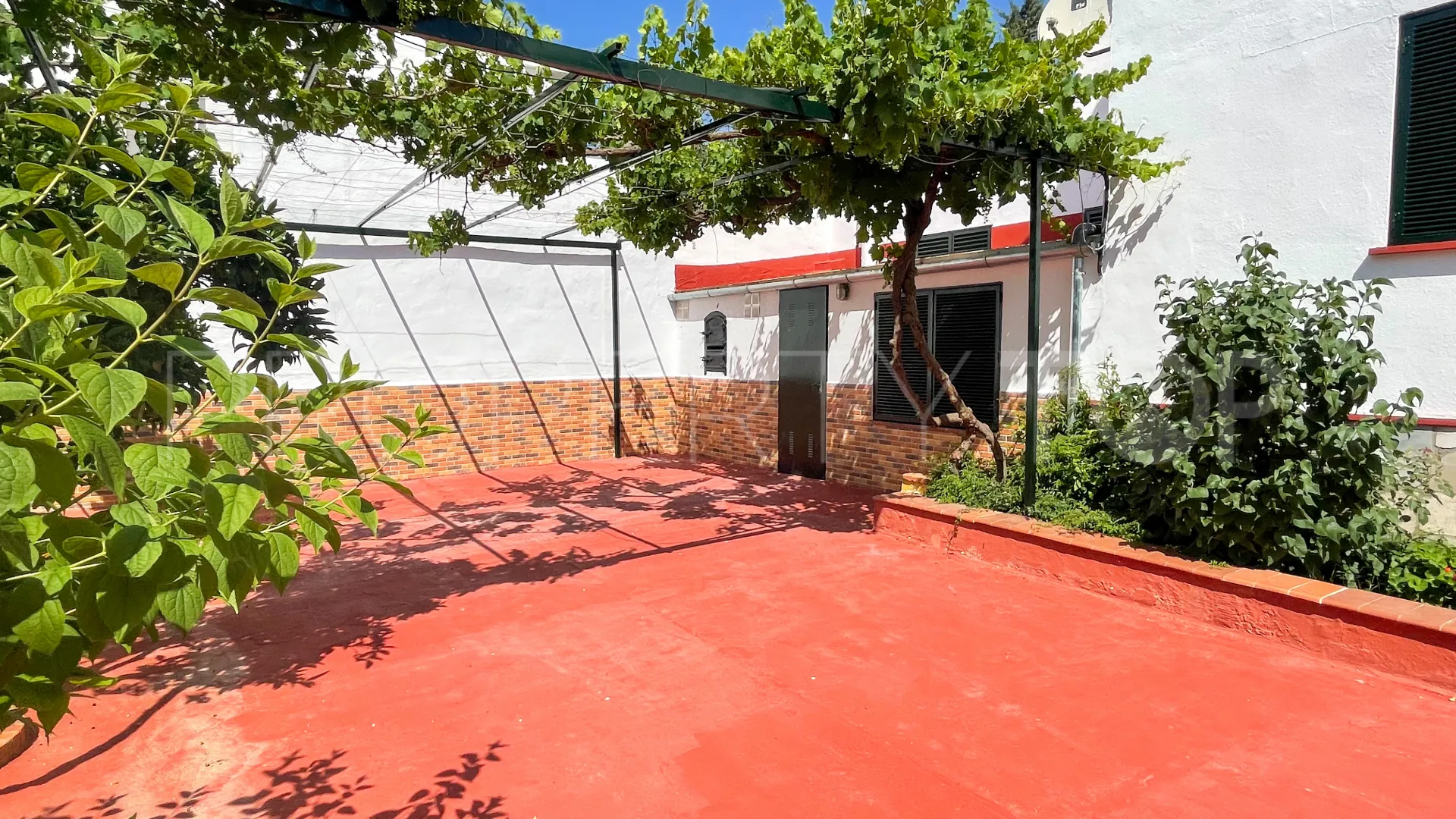 For sale cortijo in Antequera with 6 bedrooms