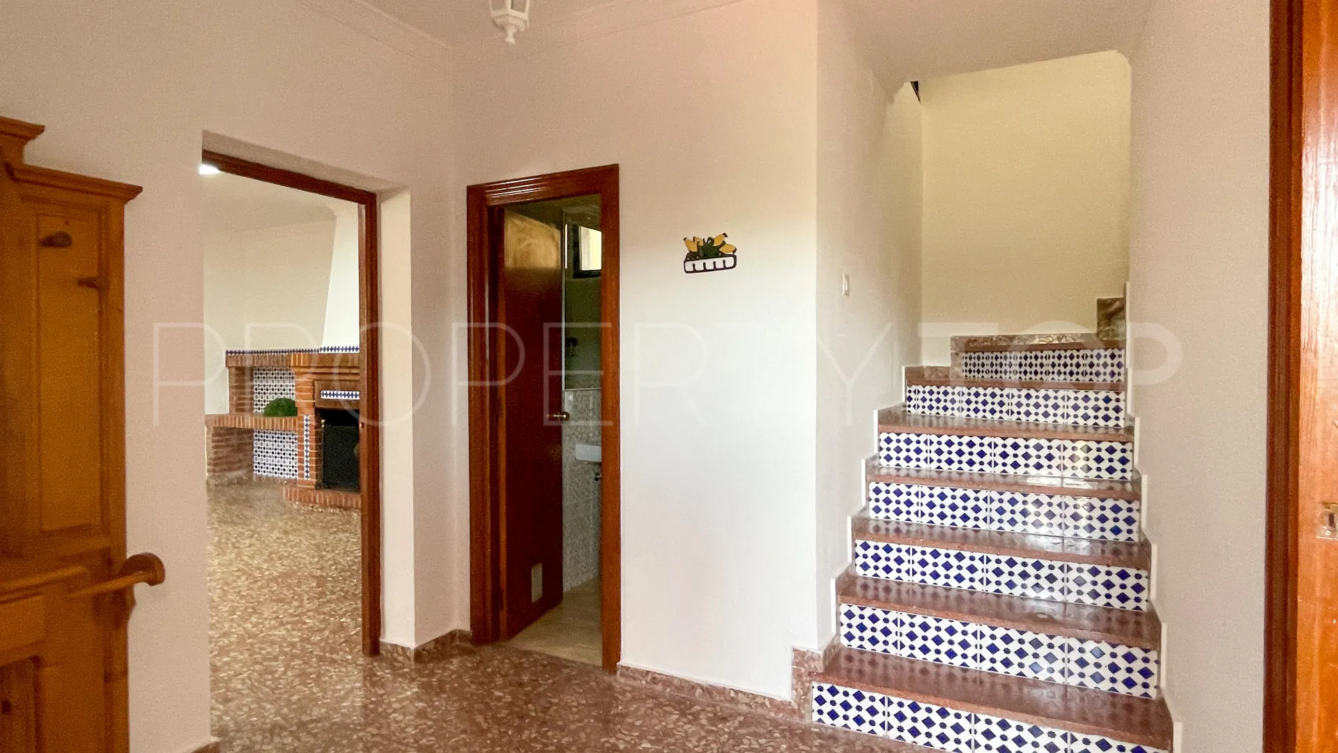 For sale cortijo in Antequera with 6 bedrooms
