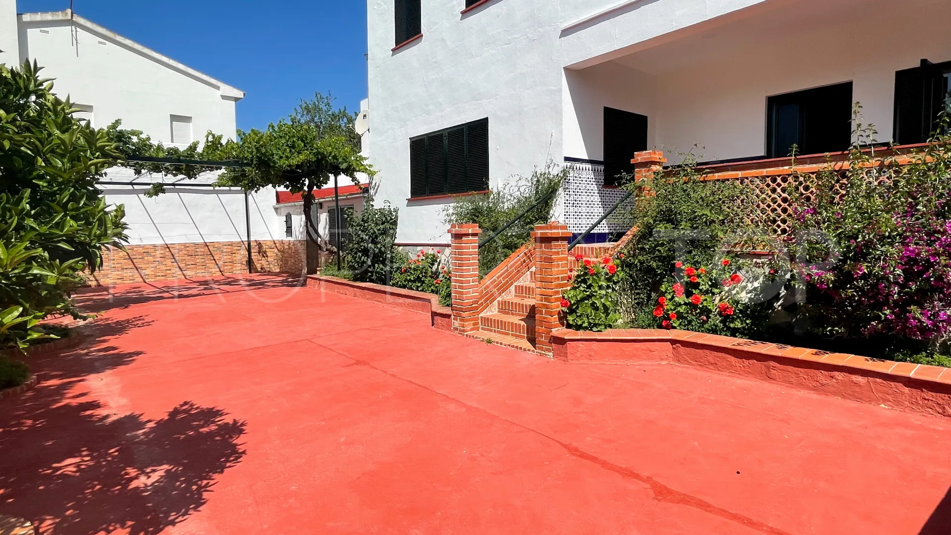 For sale cortijo in Antequera with 6 bedrooms