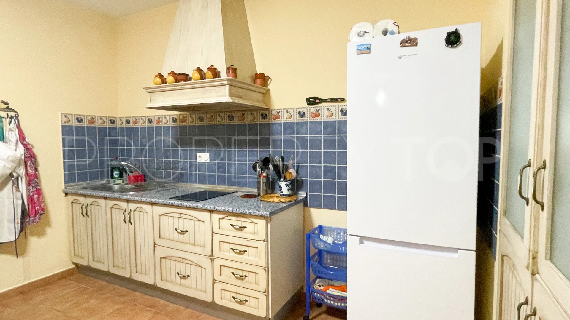 For sale cortijo in Antequera with 6 bedrooms