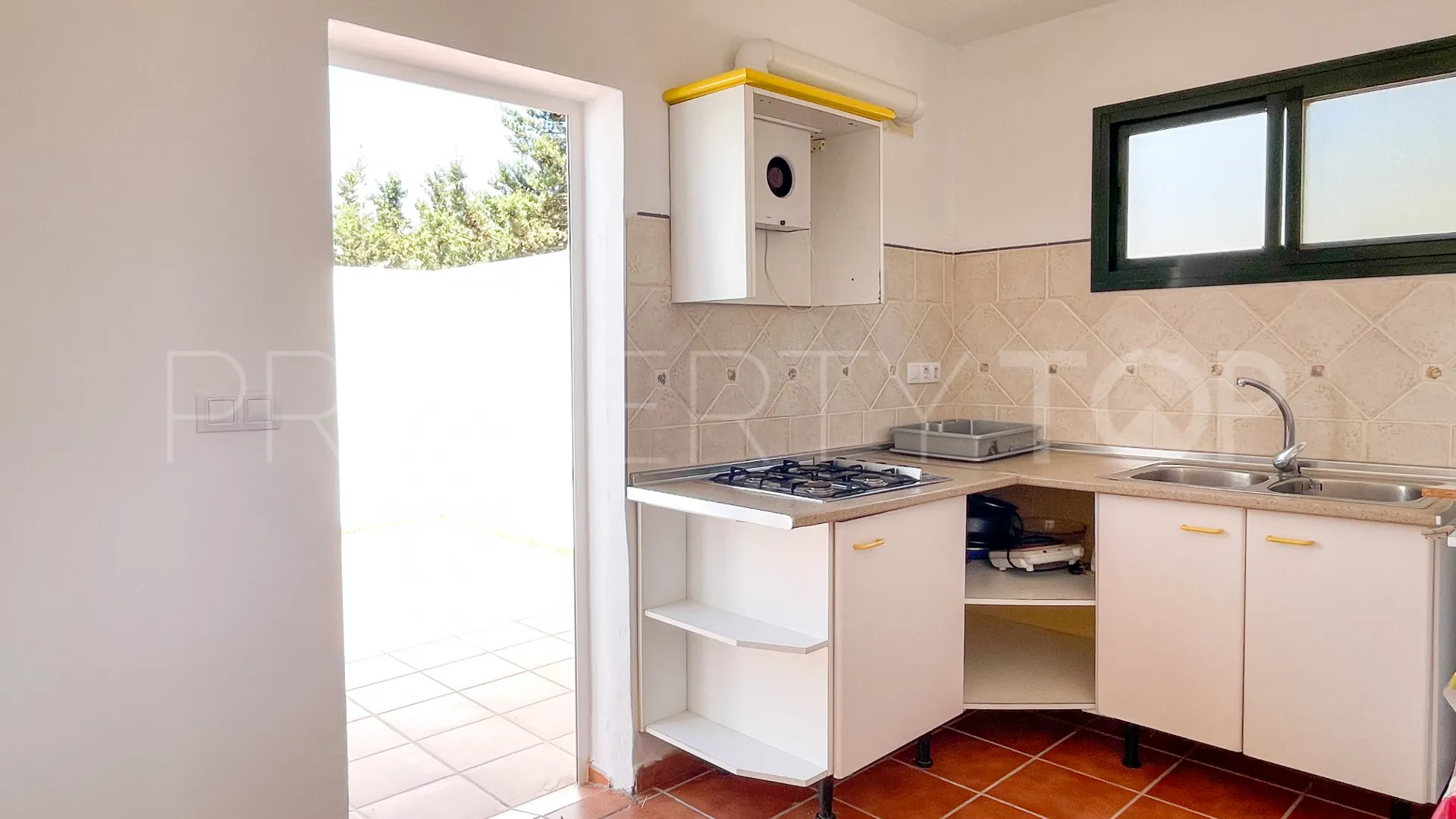 For sale cortijo in Antequera with 6 bedrooms