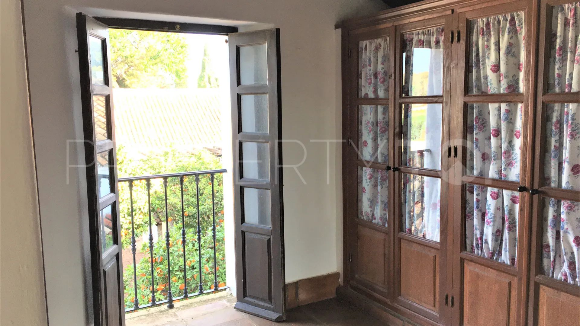 San Enrique de Guadiaro, cortijo en venta