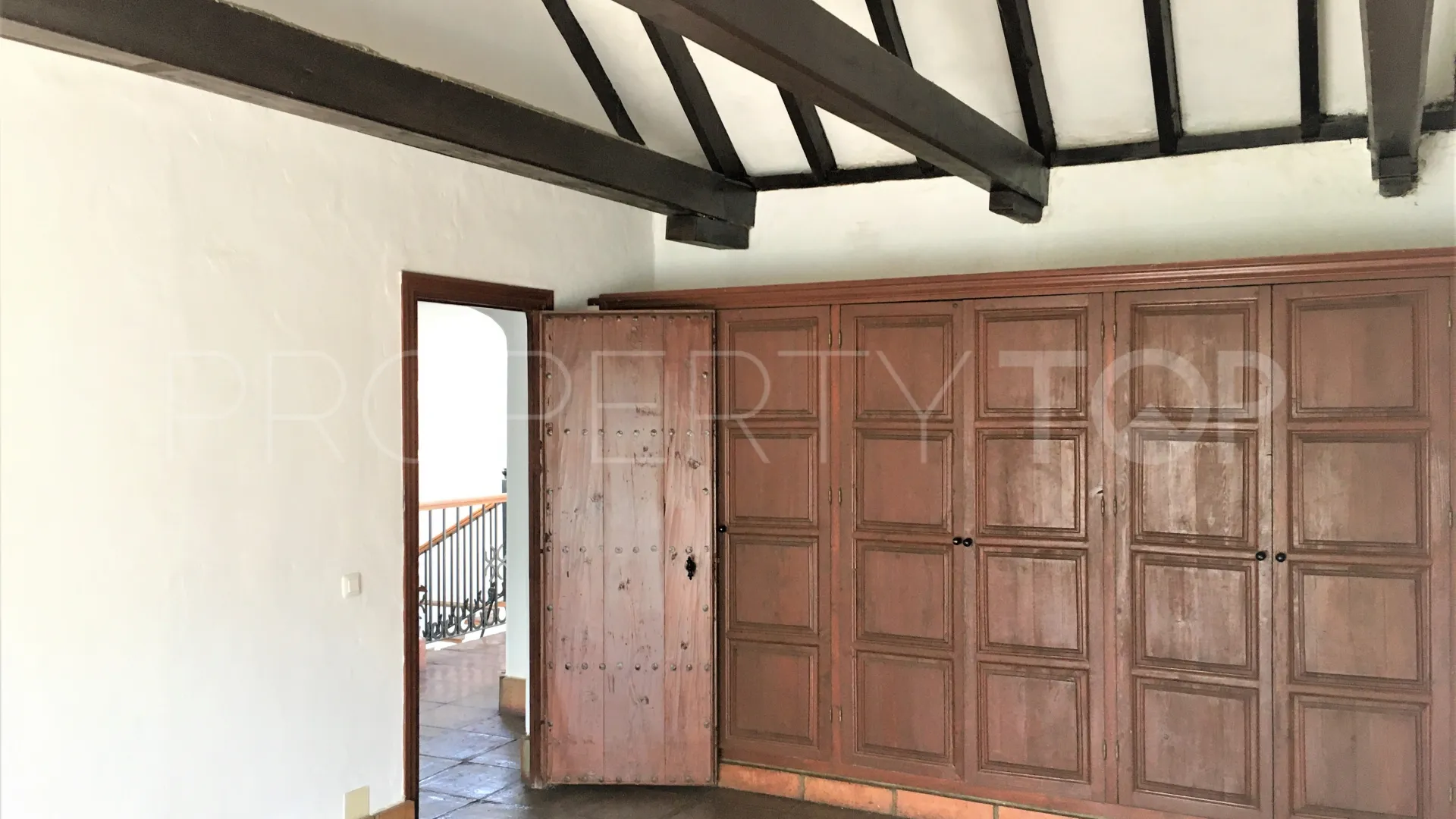 San Enrique de Guadiaro, cortijo en venta