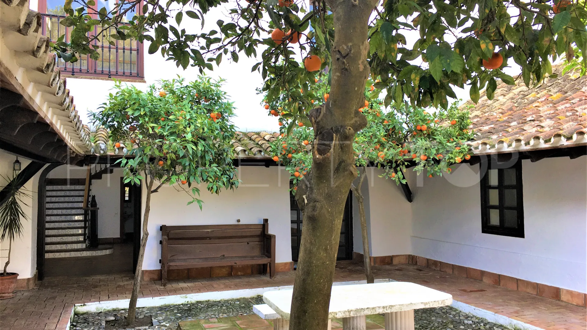 San Enrique de Guadiaro, cortijo en venta