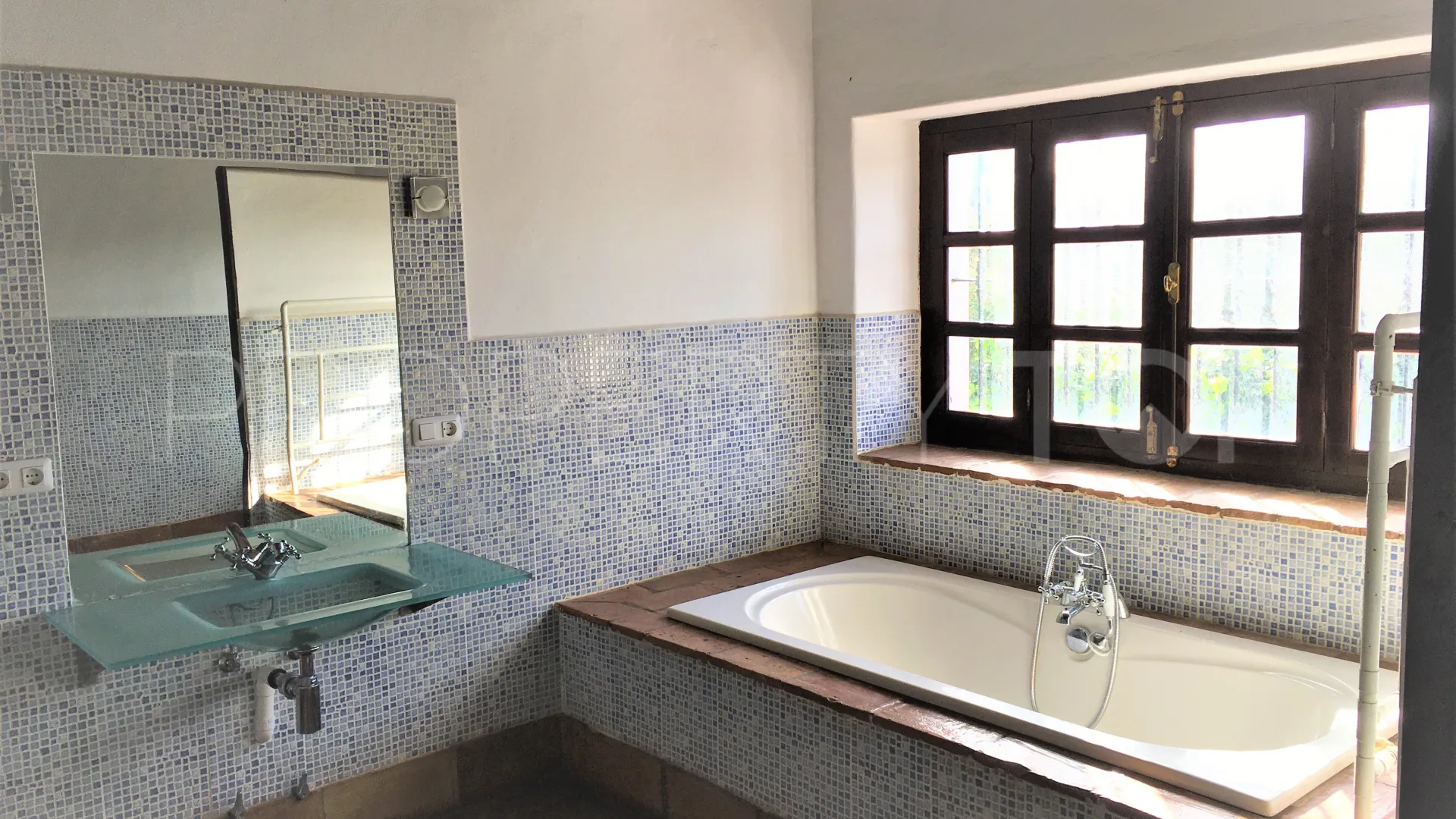 San Enrique de Guadiaro, cortijo en venta