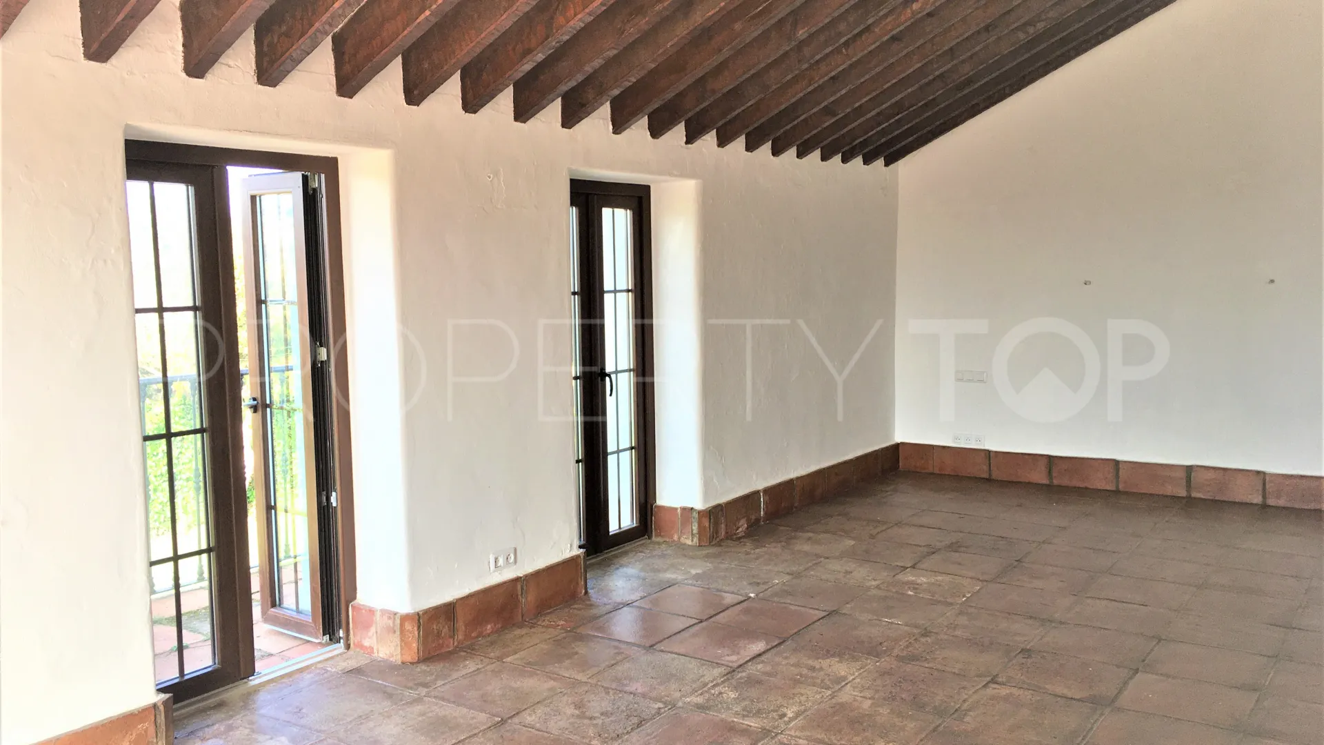 San Enrique de Guadiaro, cortijo en venta