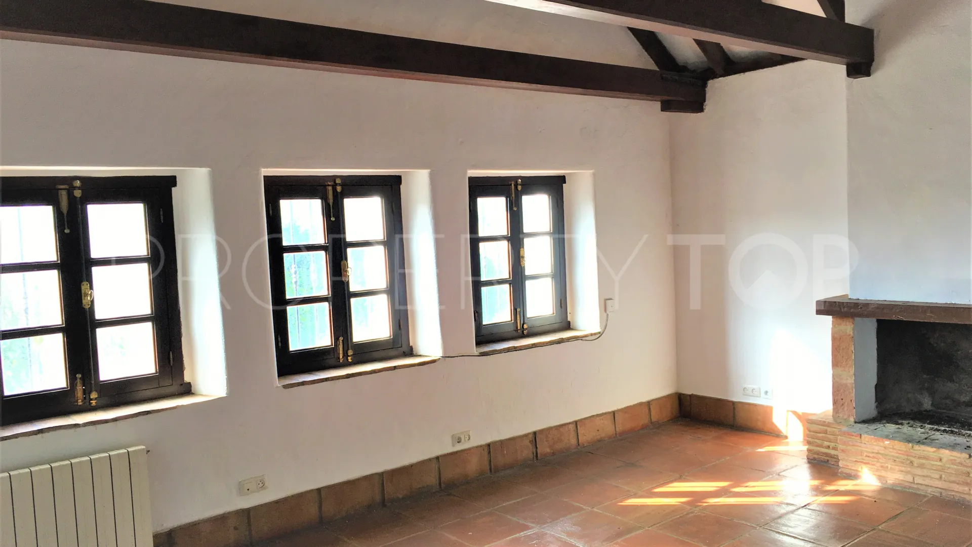 San Enrique de Guadiaro, cortijo en venta
