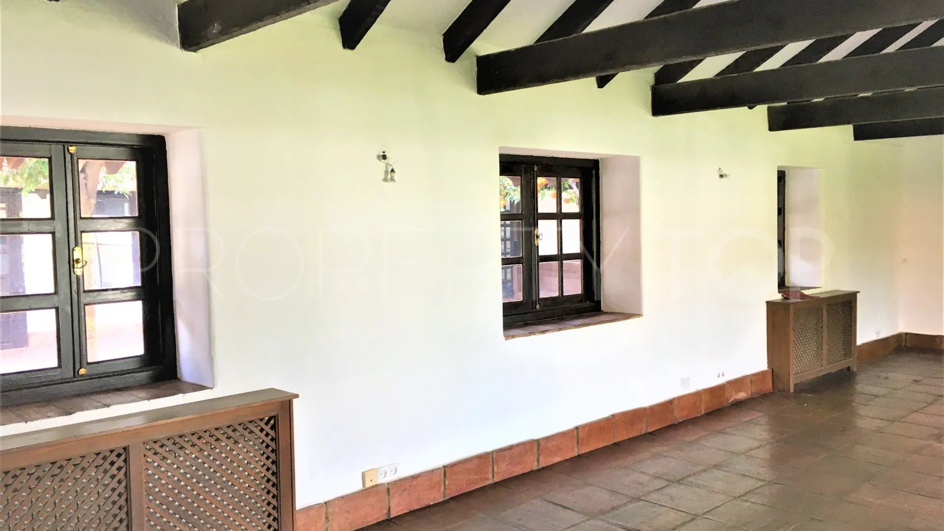 San Enrique de Guadiaro, cortijo en venta