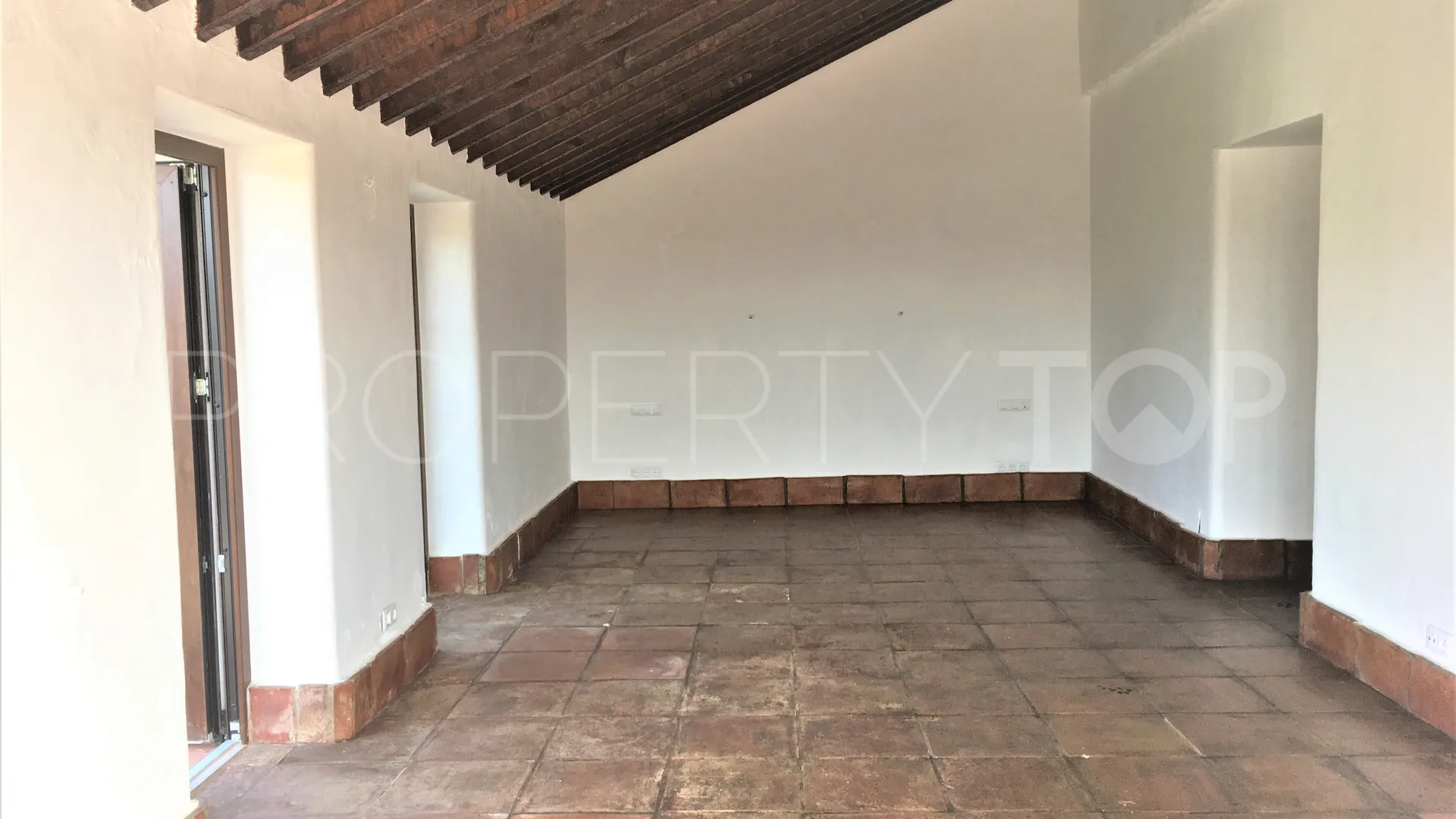 San Enrique de Guadiaro, cortijo en venta