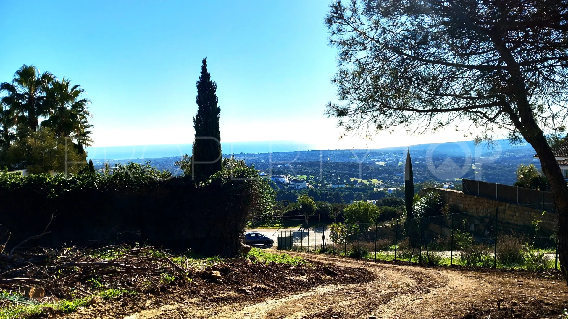 Buy plot in Zona M