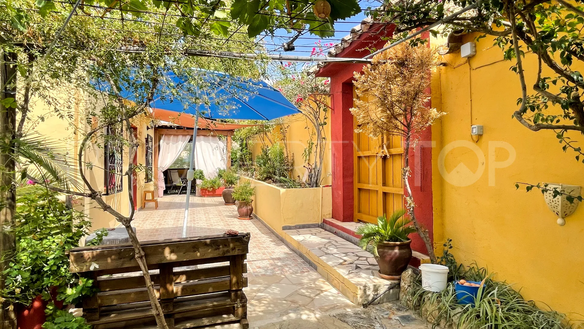 Cortijo in Iznajar for sale