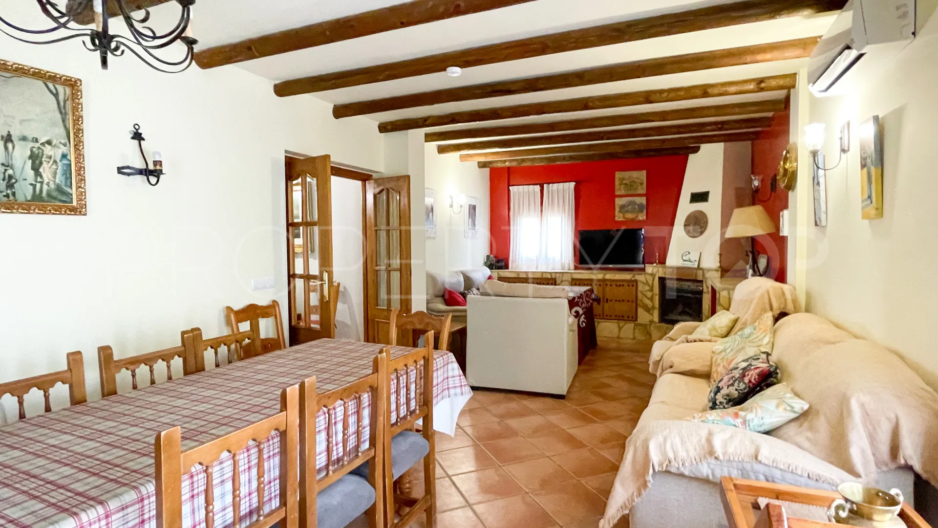 Cortijo in Iznajar for sale