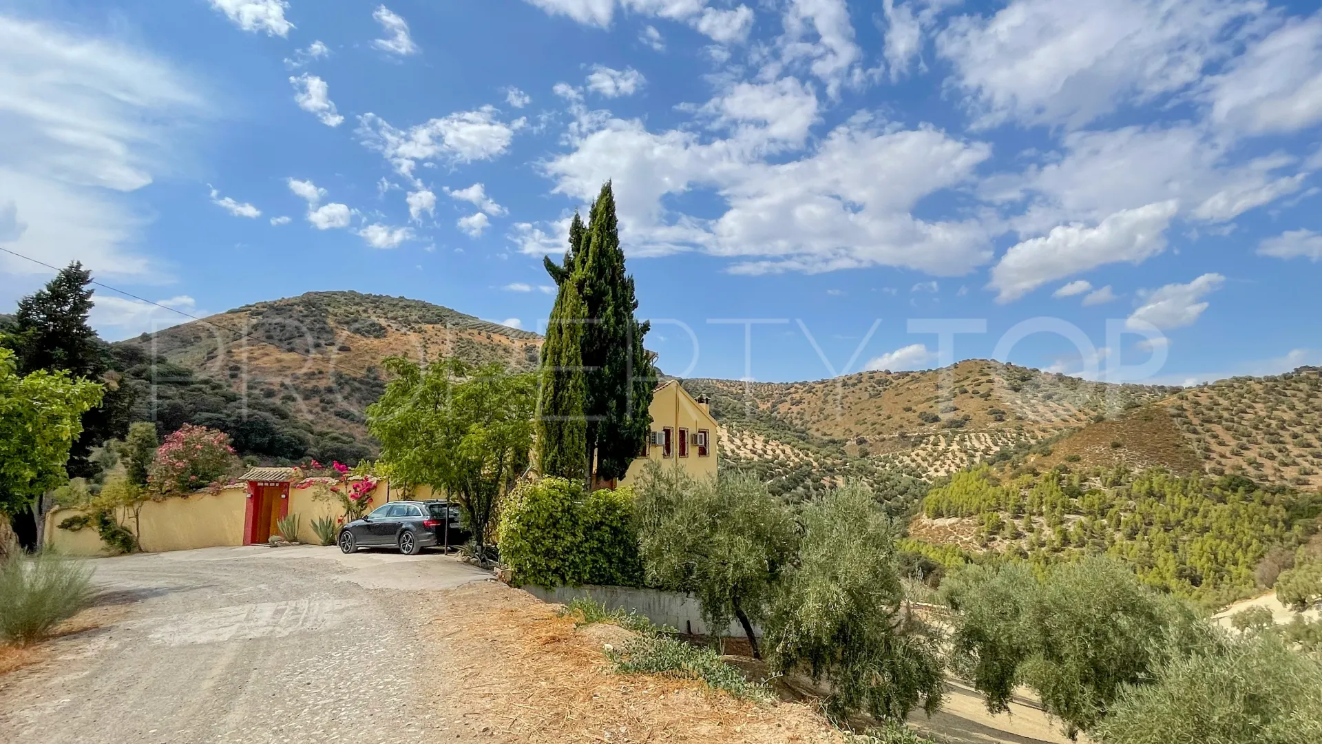 Cortijo in Iznajar for sale
