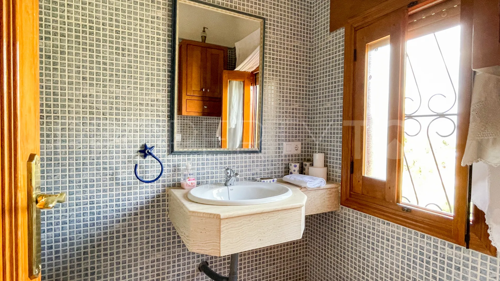 Cortijo in Iznajar for sale