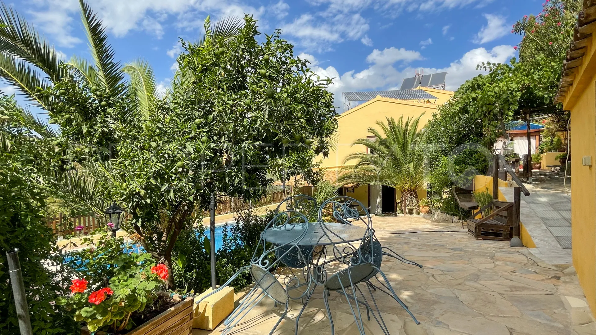 Cortijo in Iznajar for sale