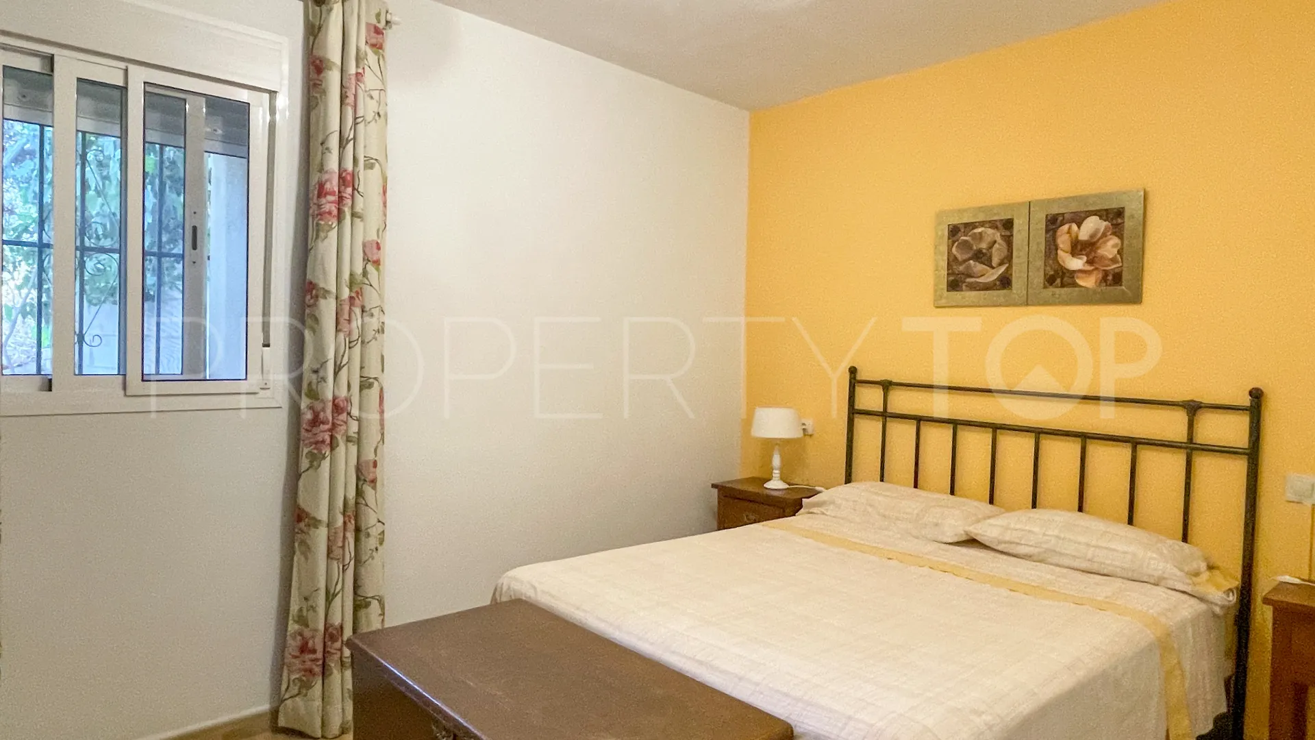 Iznajar, pareado en venta
