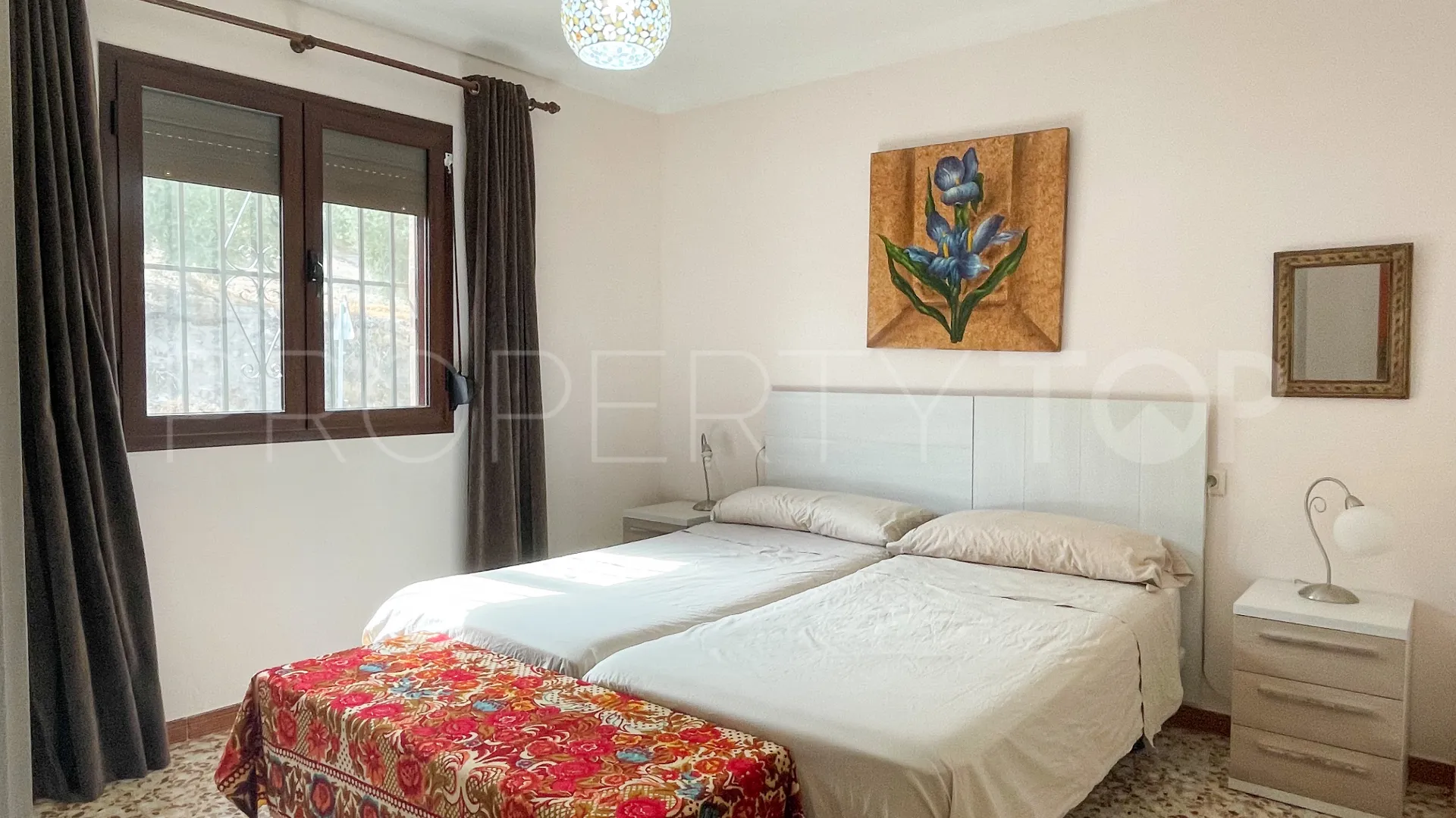 Iznajar, pareado en venta
