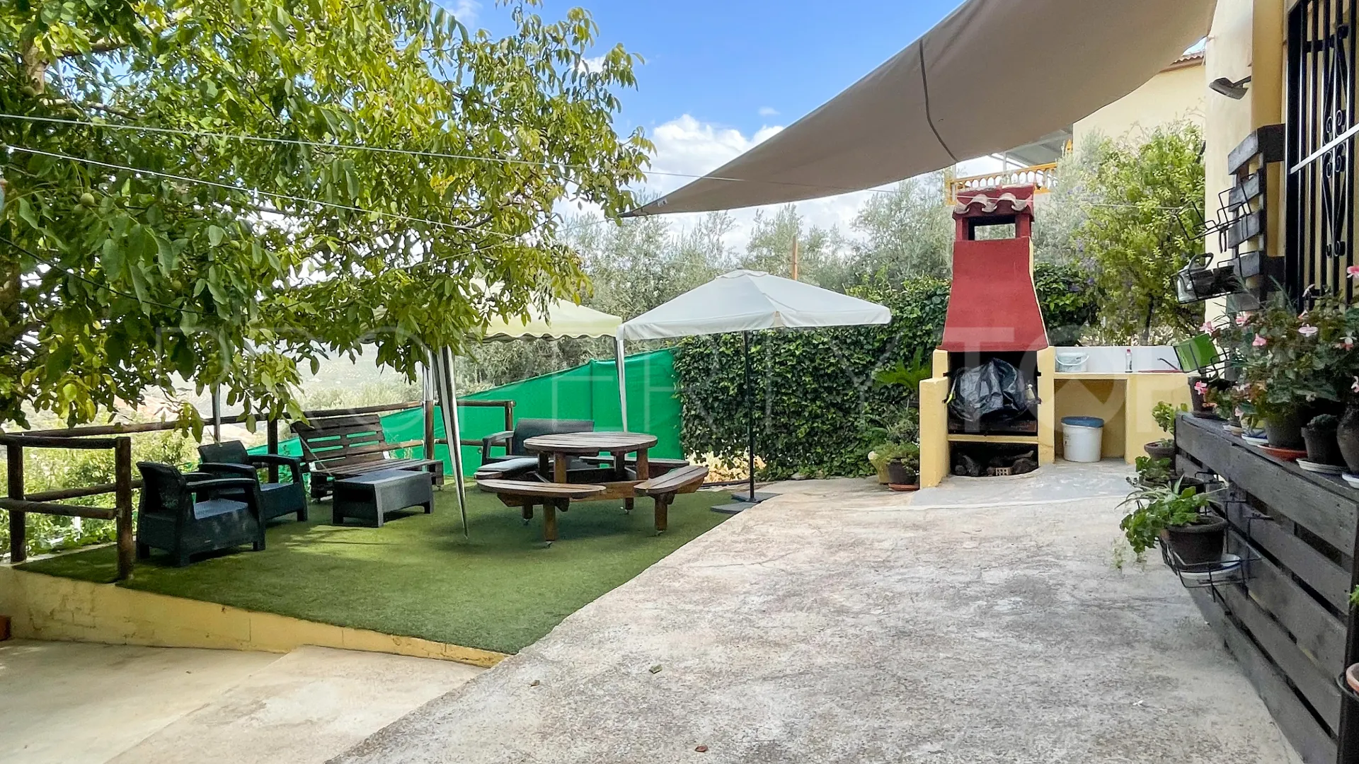 Iznajar, pareado en venta