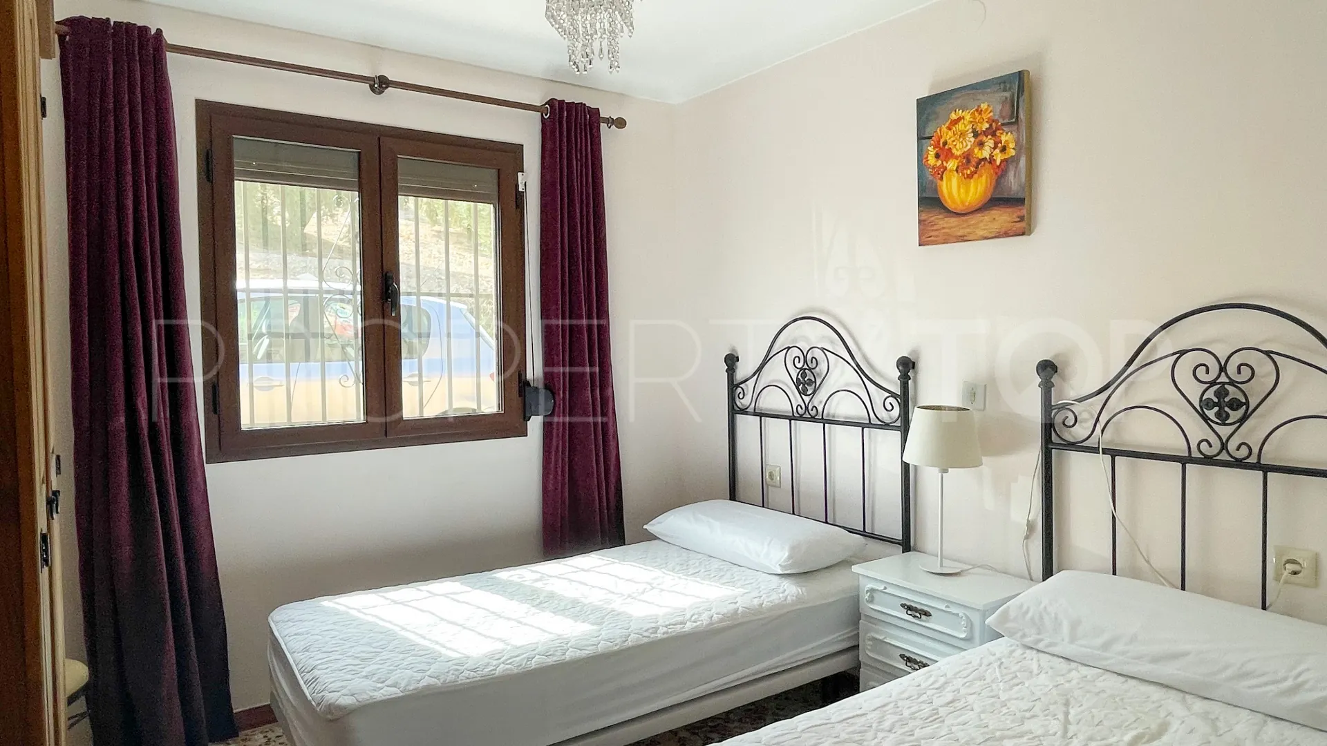 Iznajar, pareado en venta