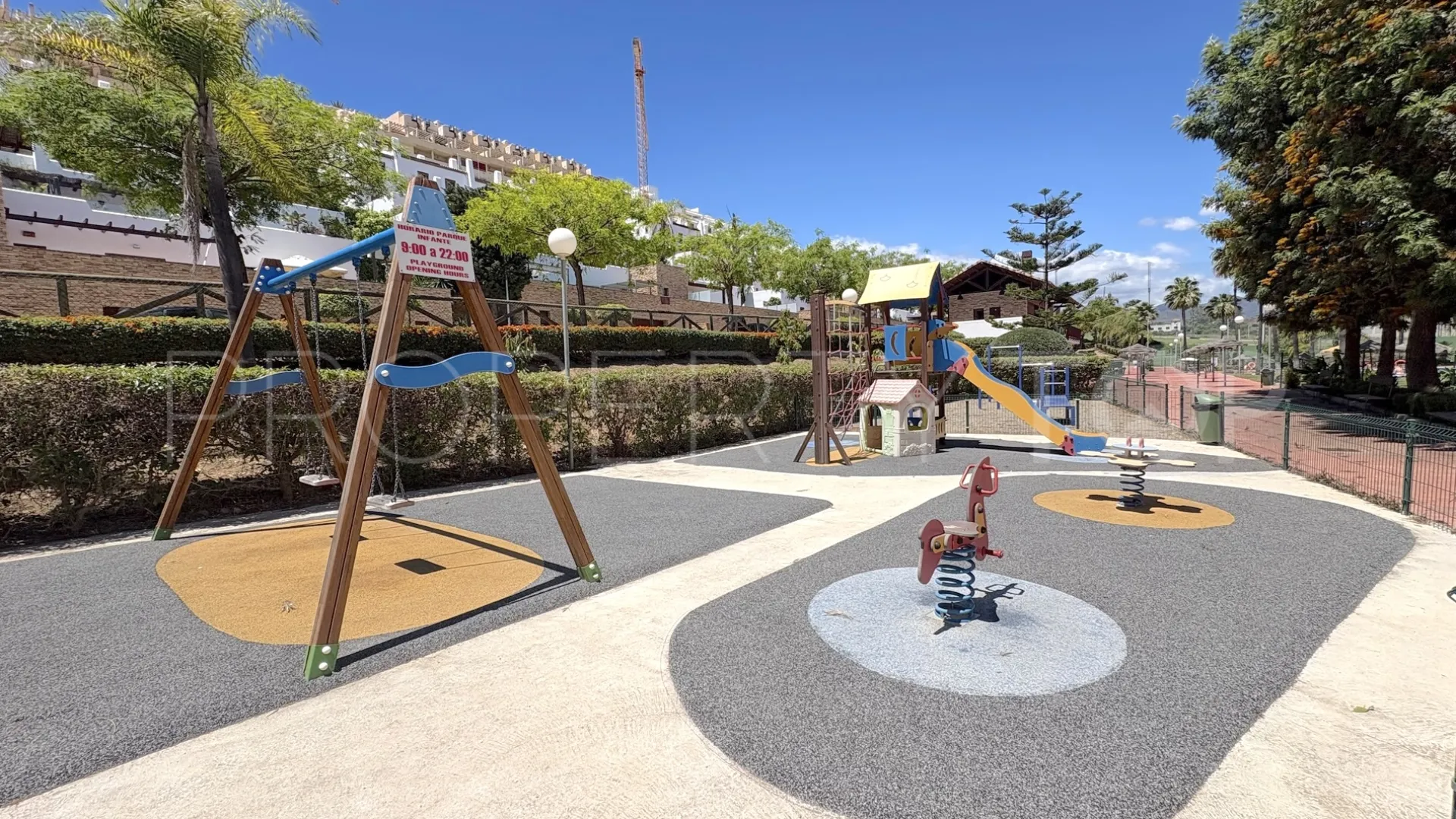 Ground floor apartment with 3 bedrooms for sale in Cala de Mijas