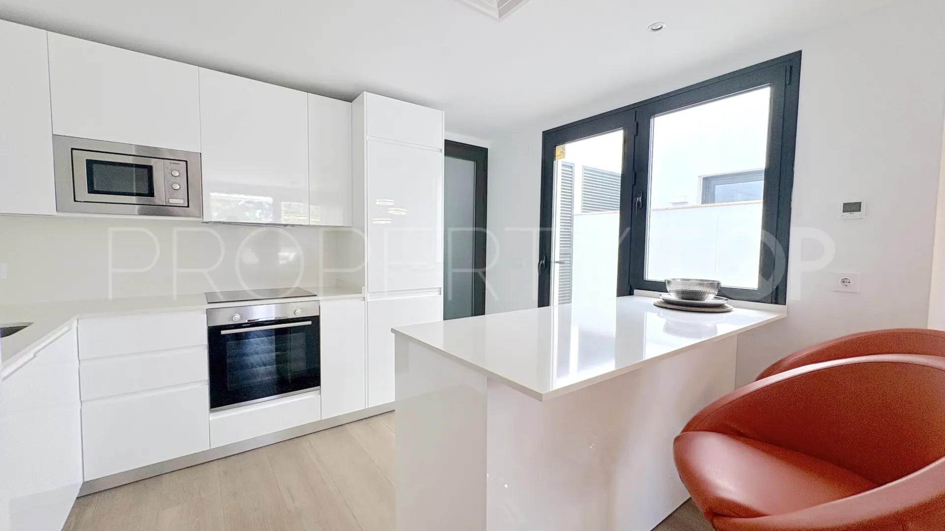 Ground floor apartment with 3 bedrooms for sale in Cala de Mijas