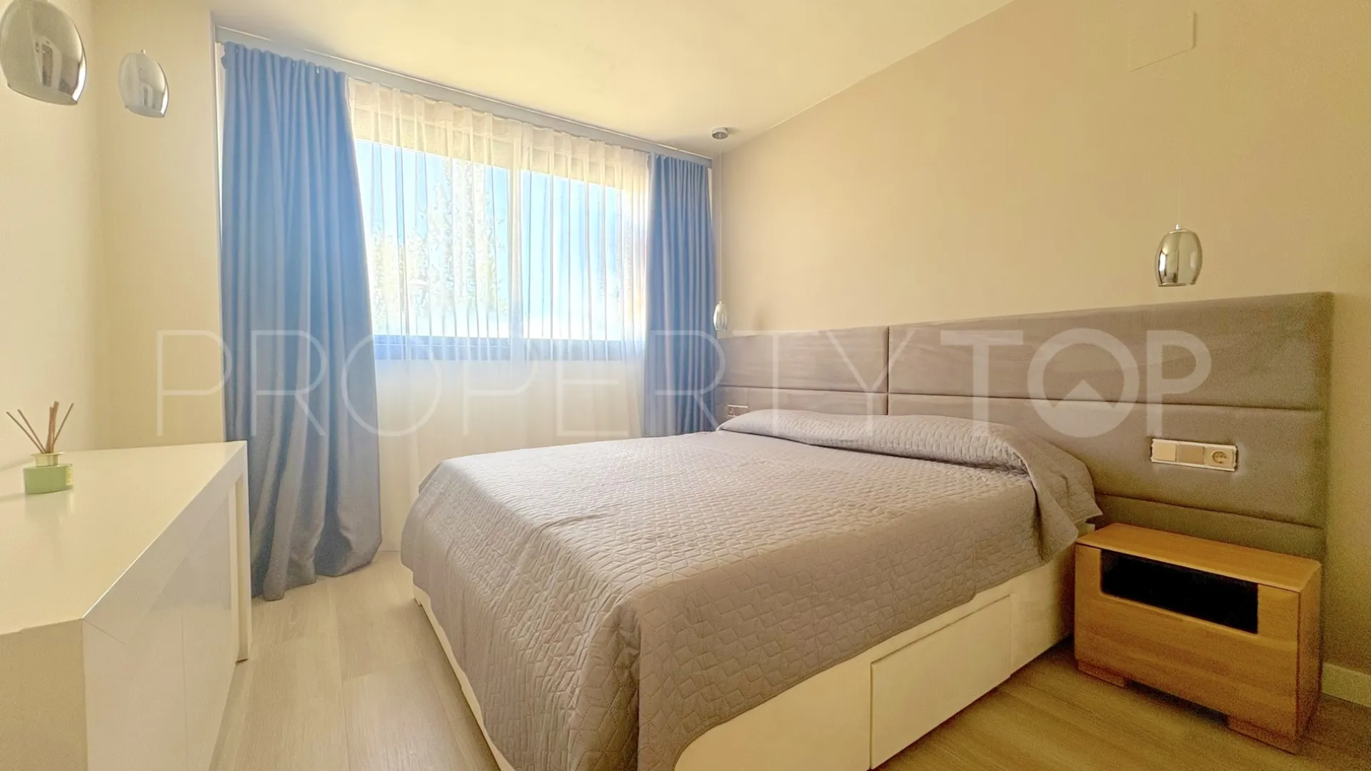 Ground floor apartment with 3 bedrooms for sale in Cala de Mijas