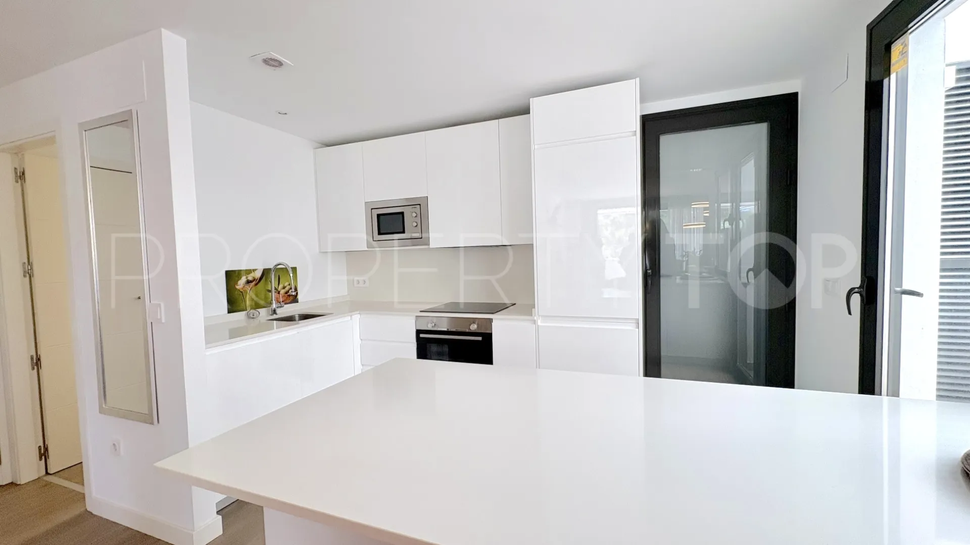 Ground floor apartment with 3 bedrooms for sale in Cala de Mijas