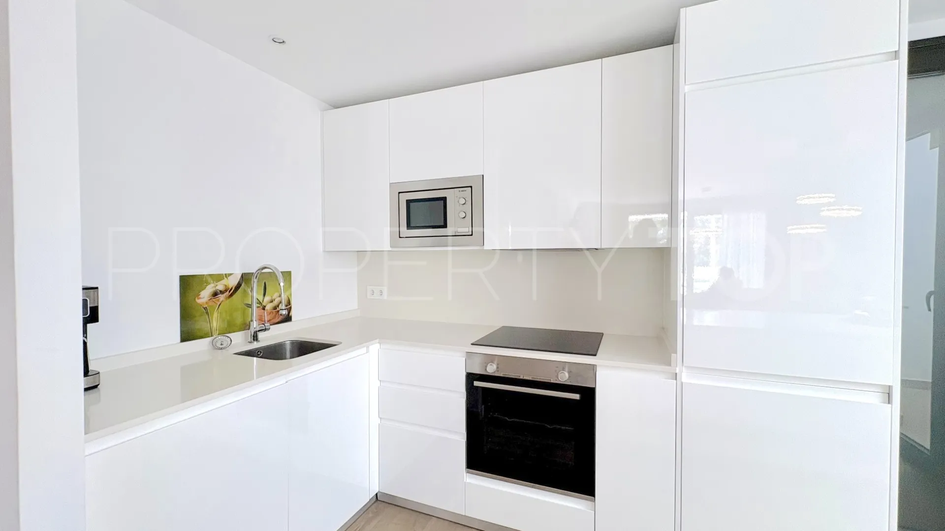 Ground floor apartment with 3 bedrooms for sale in Cala de Mijas