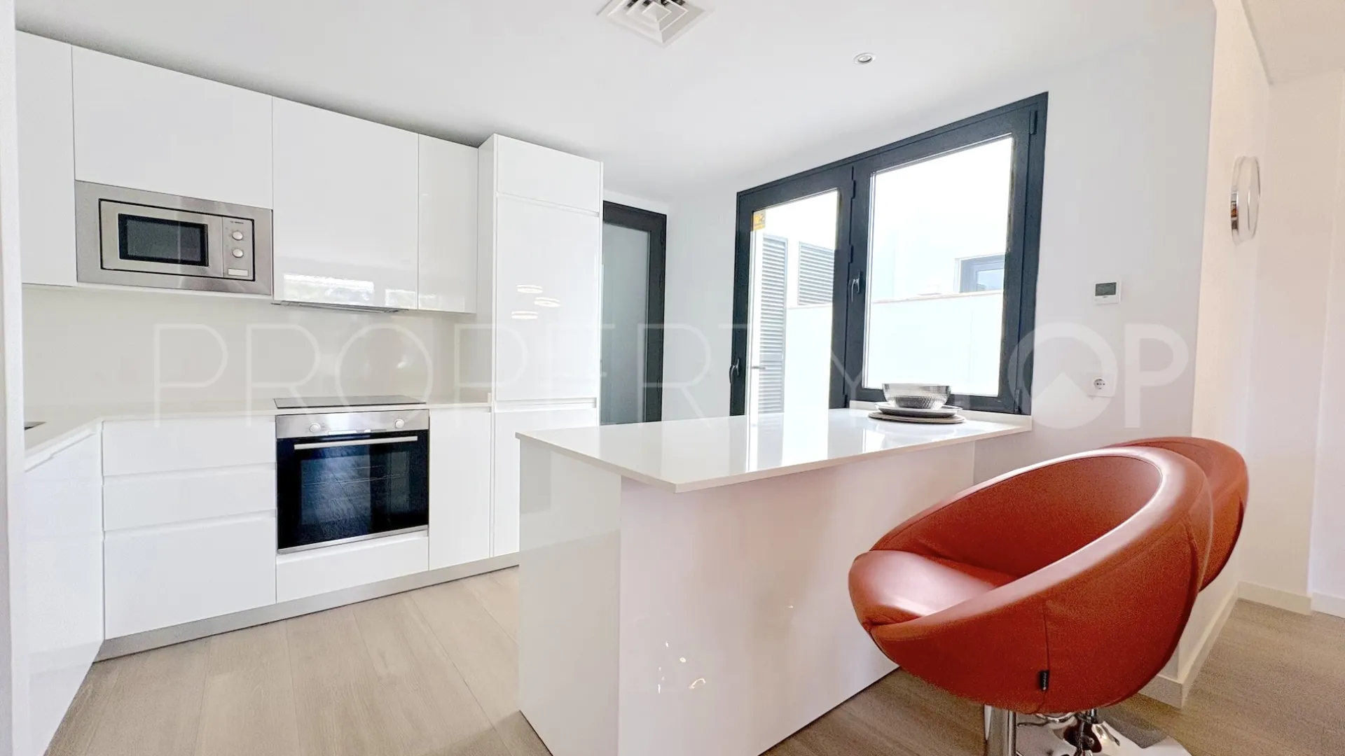 Ground floor apartment with 3 bedrooms for sale in Cala de Mijas