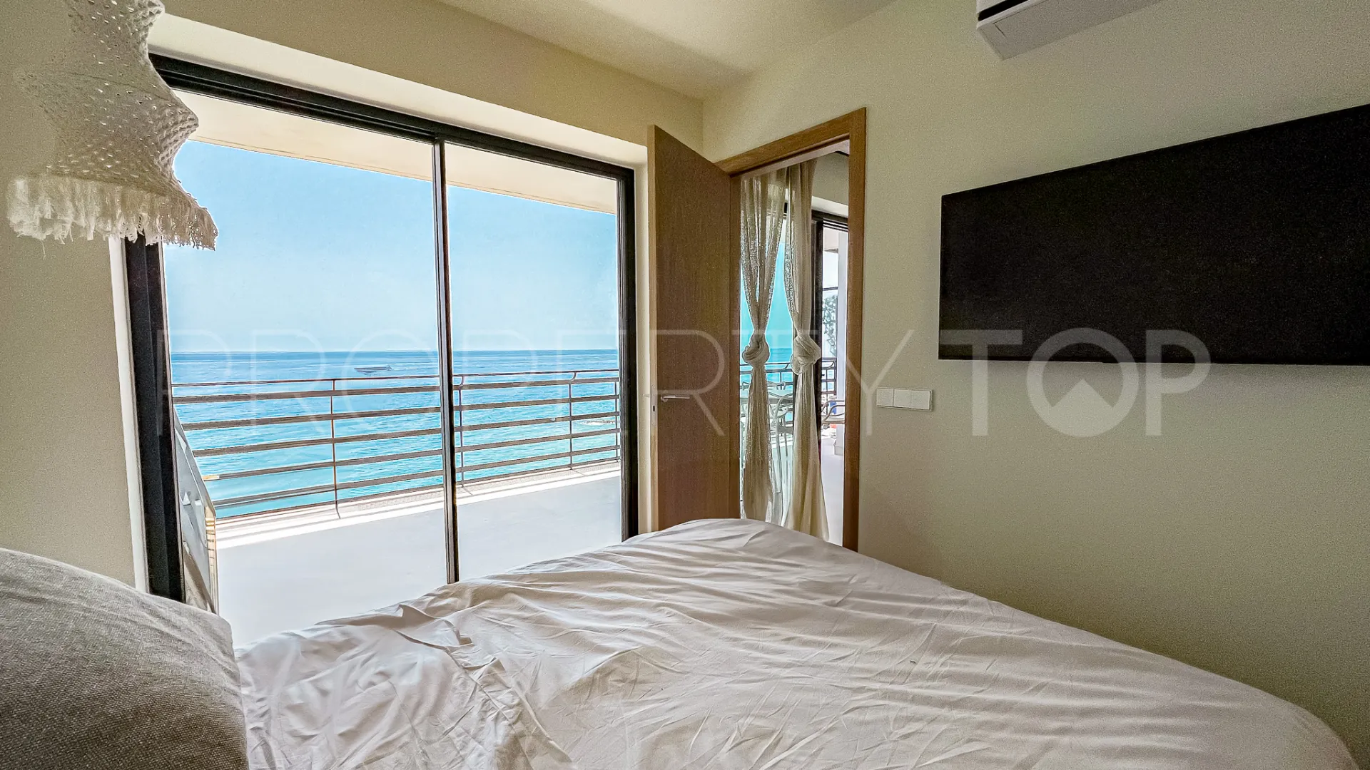 For sale Playa Bajadilla - Puertos apartment