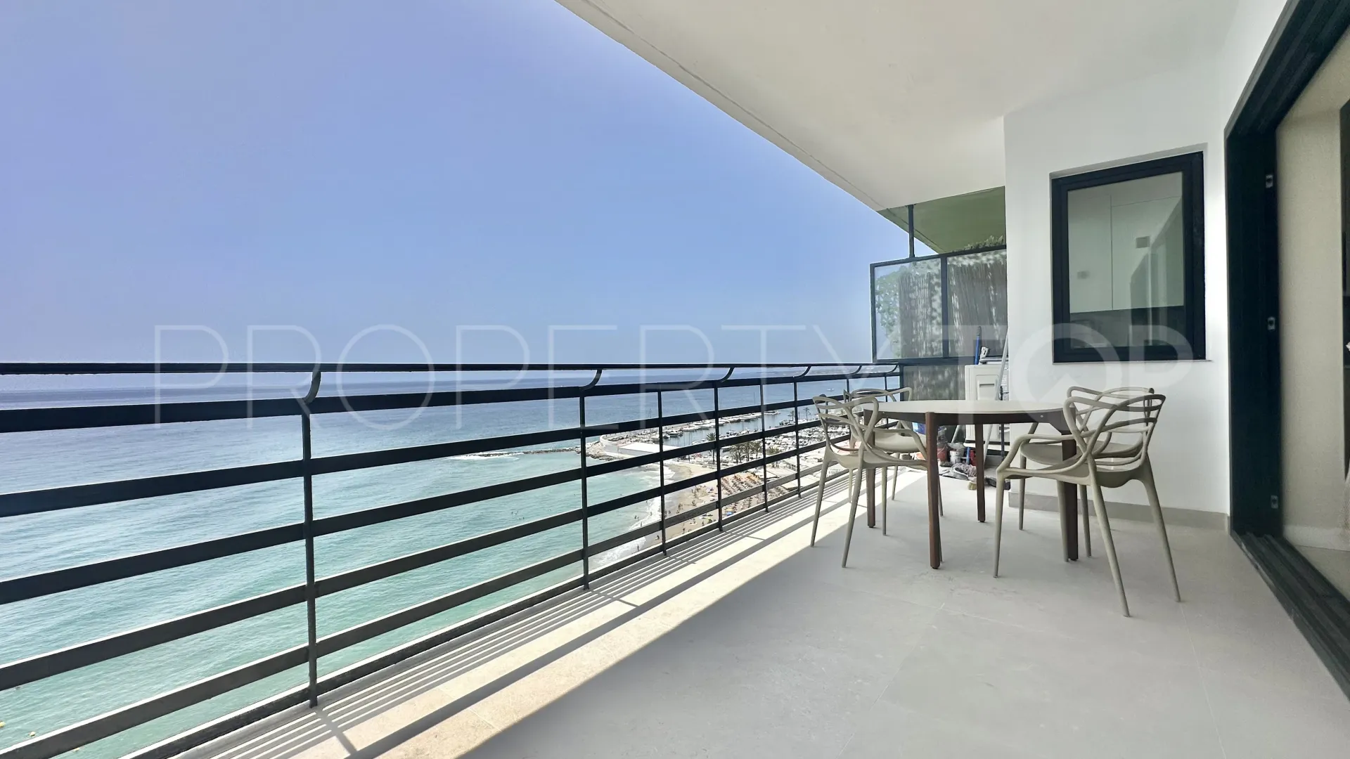 For sale Playa Bajadilla - Puertos apartment