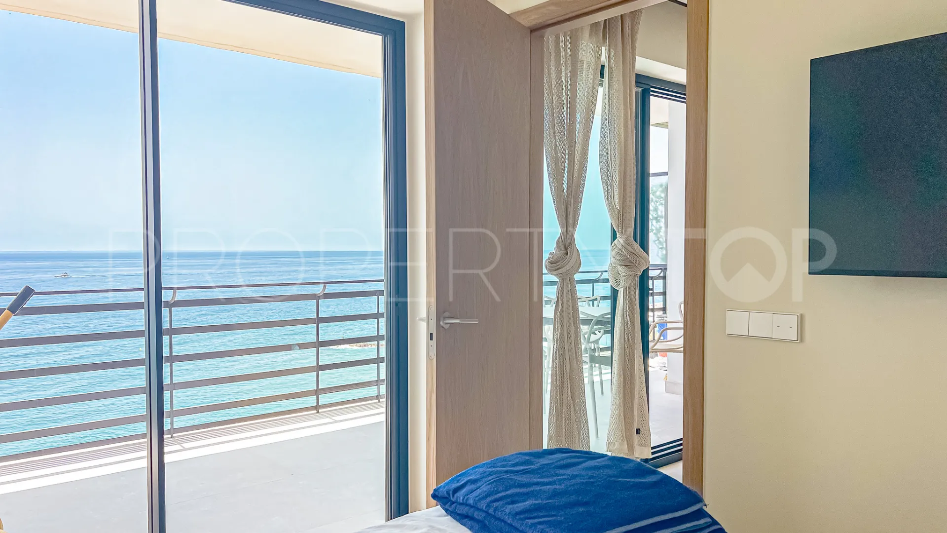 For sale Playa Bajadilla - Puertos apartment