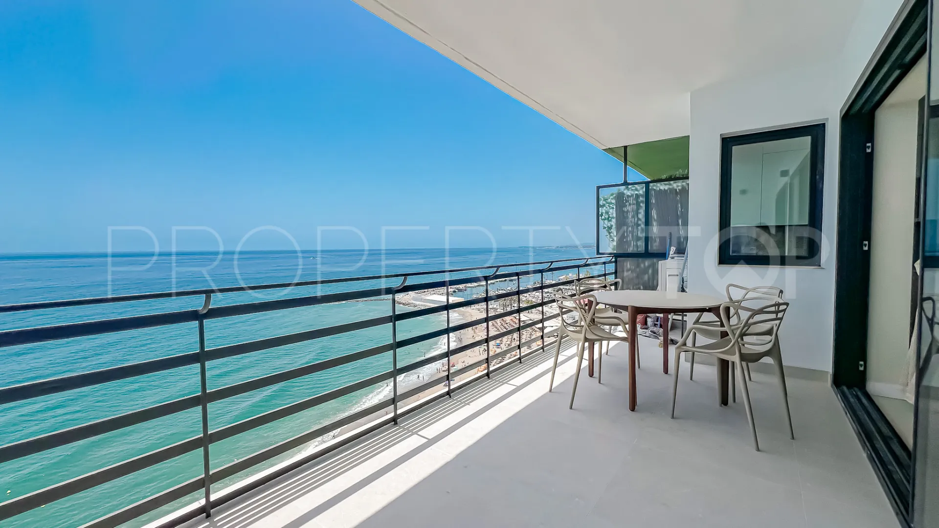 For sale Playa Bajadilla - Puertos apartment