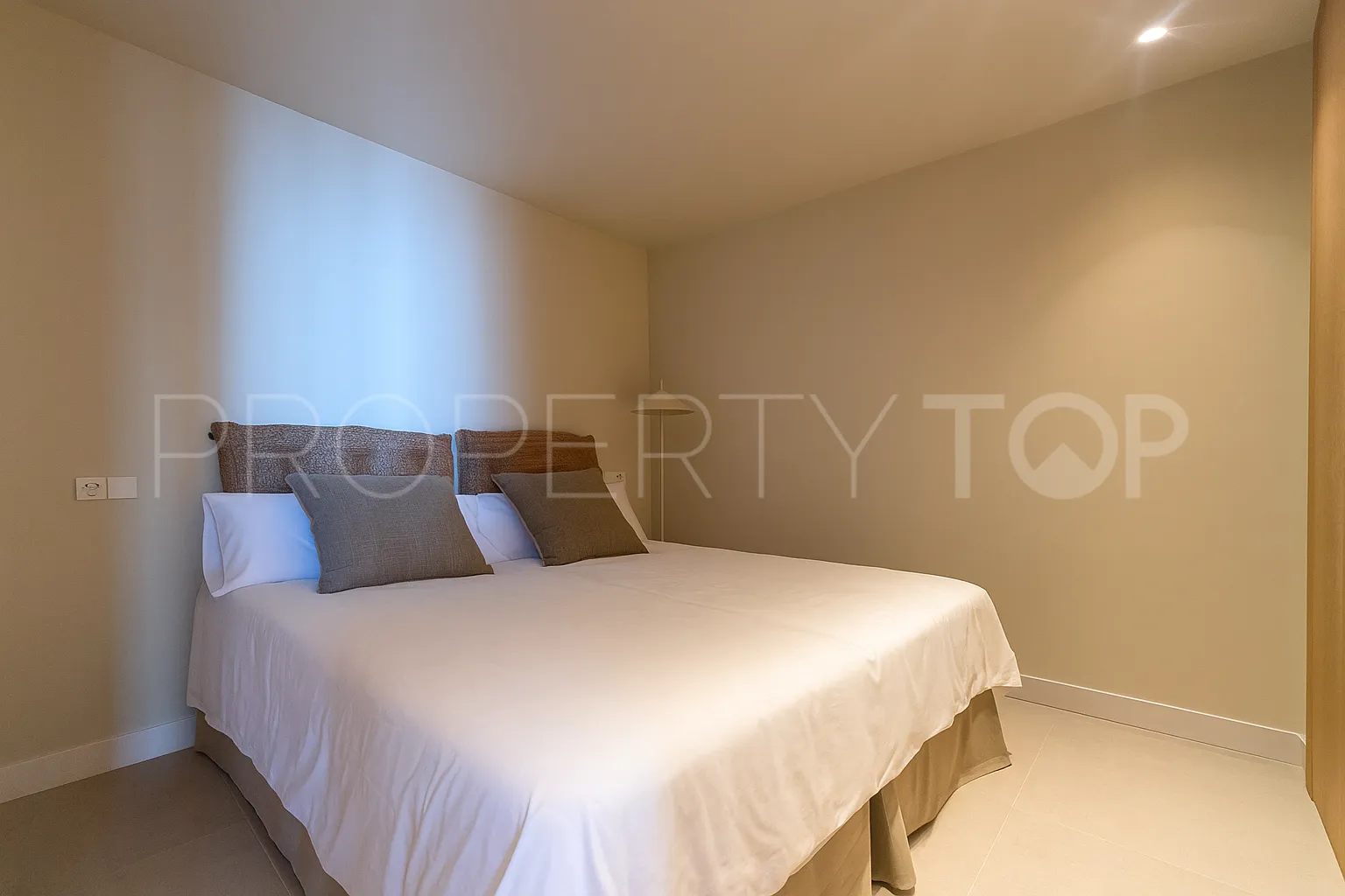 For sale Playa Bajadilla - Puertos apartment