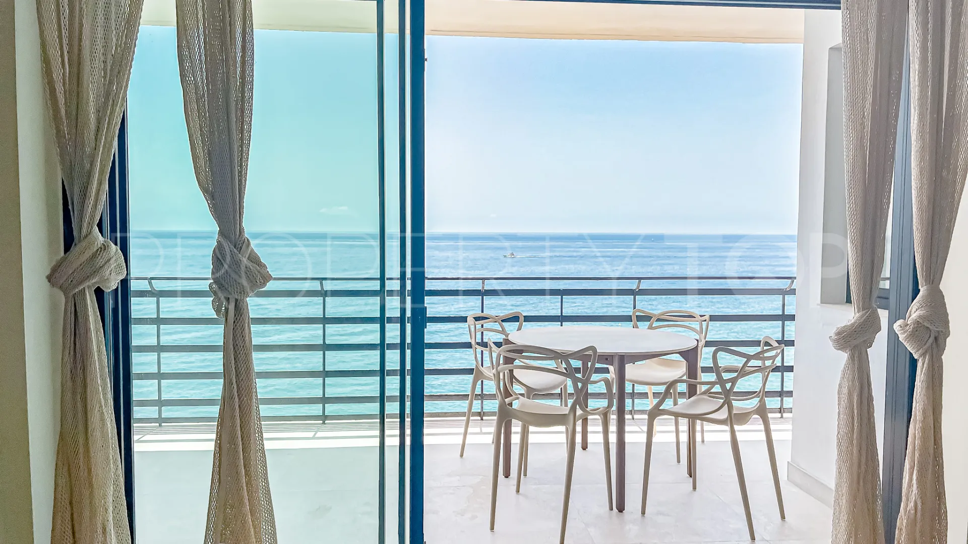For sale Playa Bajadilla - Puertos apartment