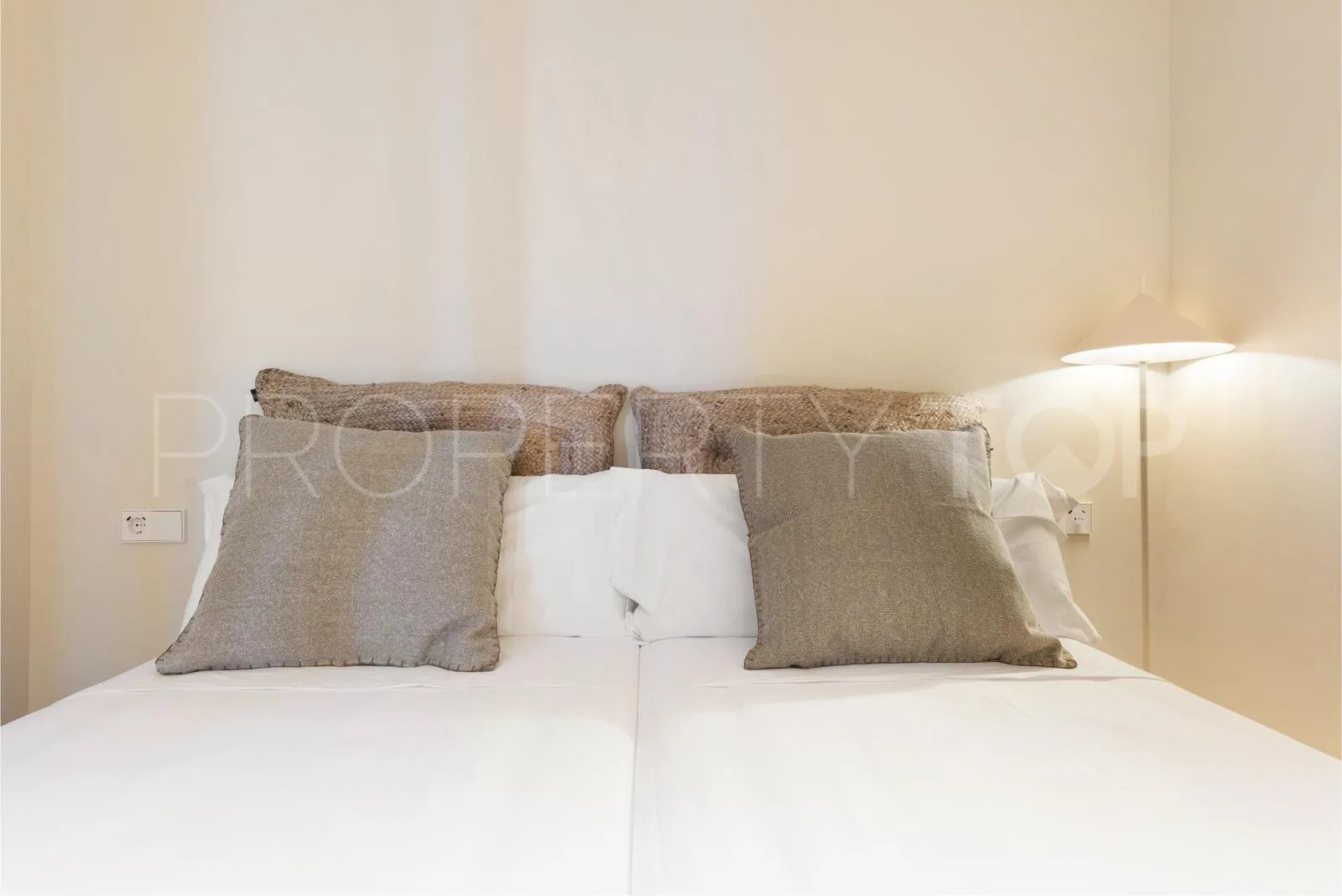 For sale Playa Bajadilla - Puertos apartment
