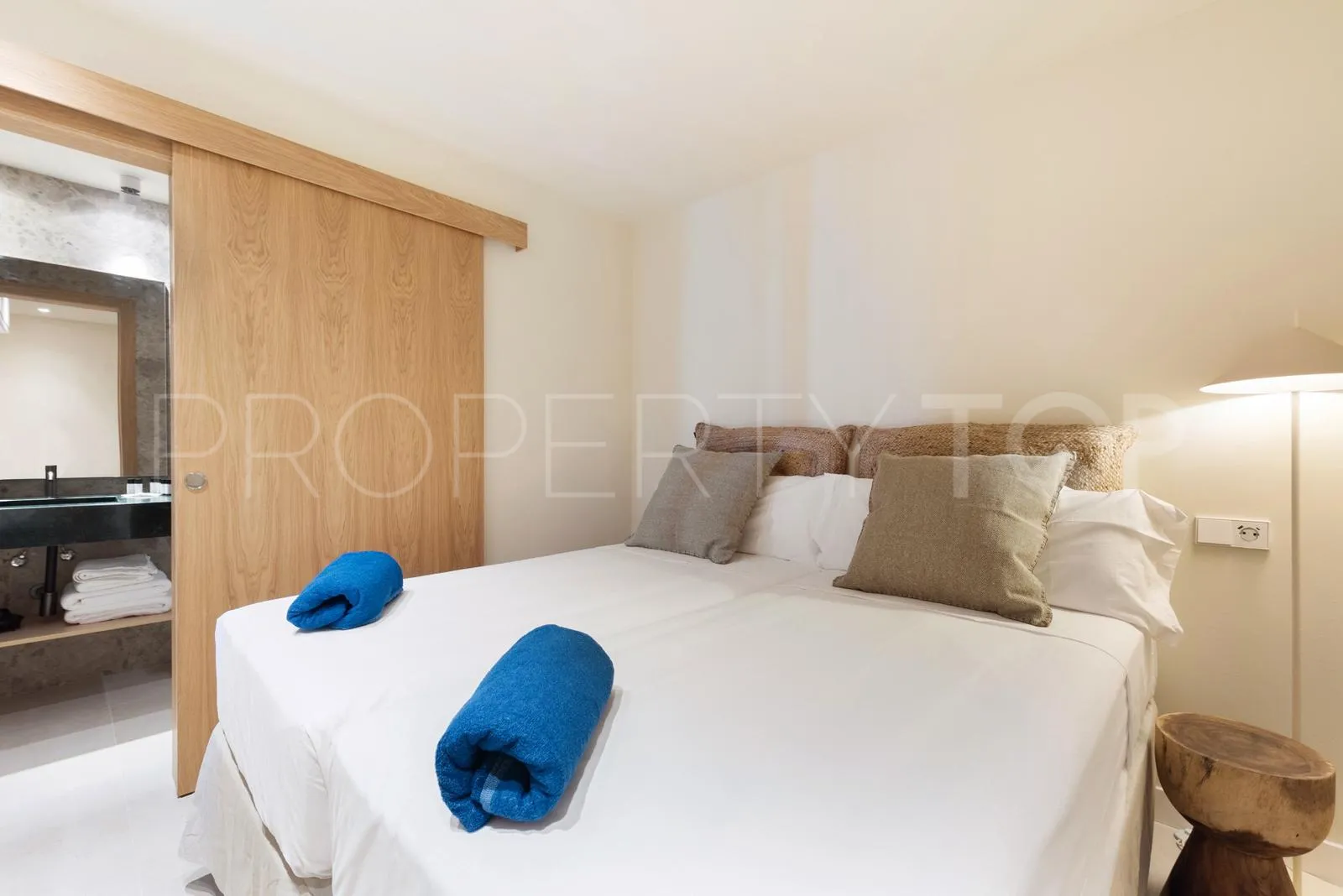 For sale Playa Bajadilla - Puertos apartment