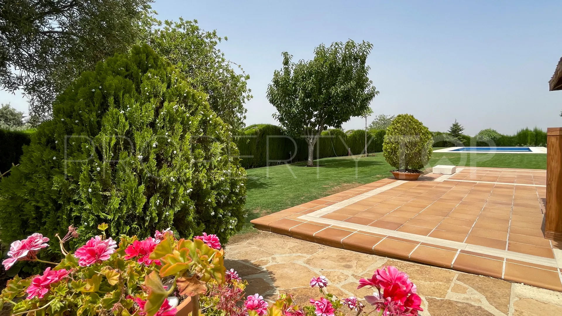 For sale Antequera villa with 6 bedrooms