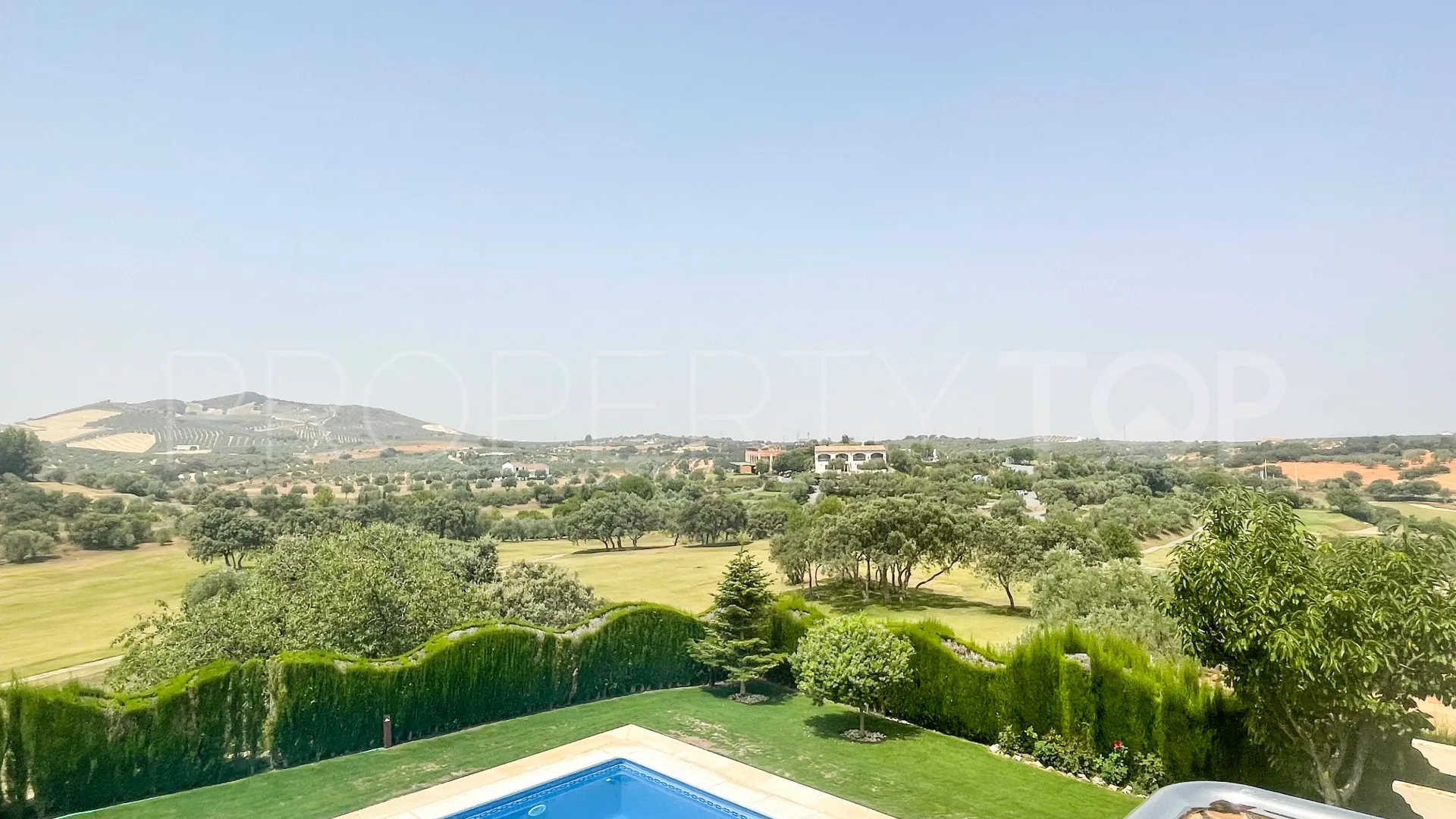For sale Antequera villa with 6 bedrooms