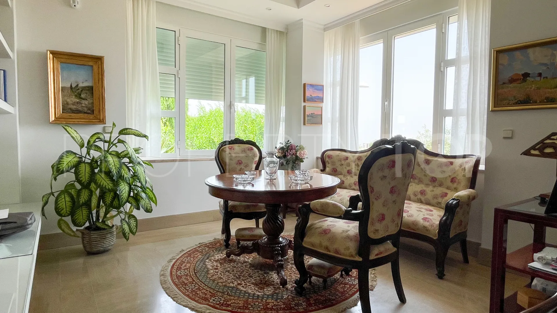 For sale Antequera villa with 6 bedrooms