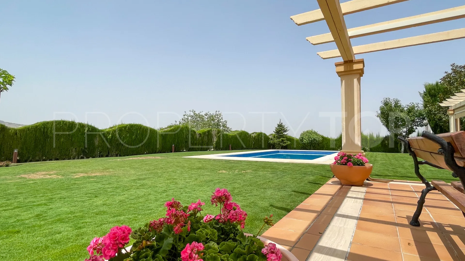 For sale Antequera villa with 6 bedrooms